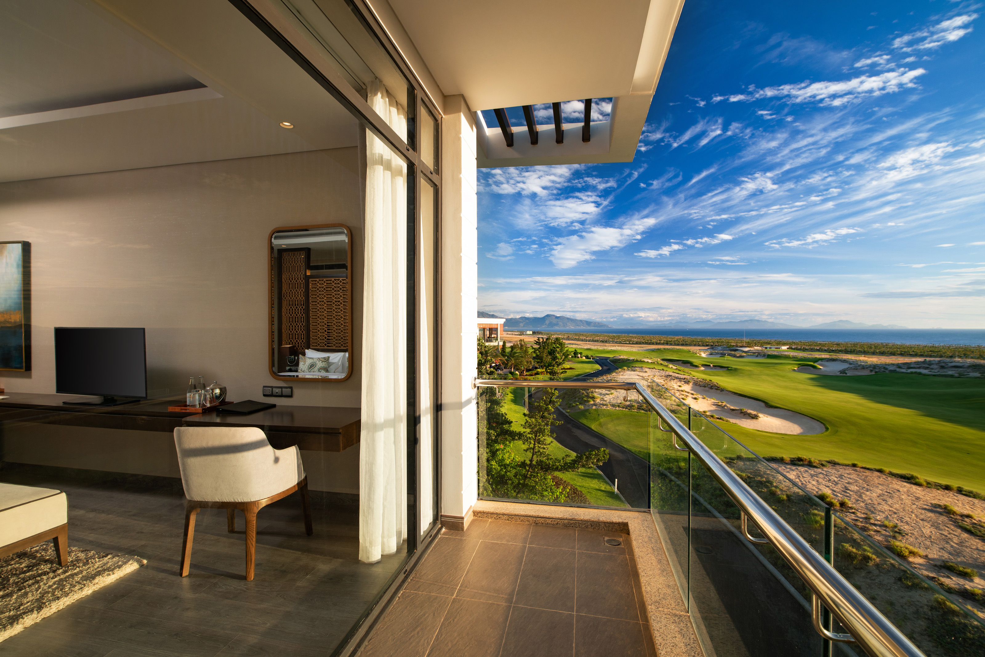 Wyndham Grand KN Paradise Cam Ranh Photo Gallery