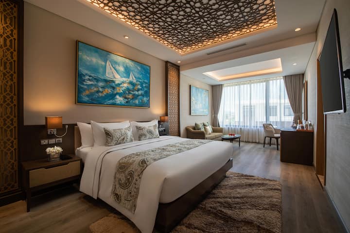 Guest room at the Wyndham Grand KN Paradise Cam Ranh in Cam Ranh, Other than US/Canada