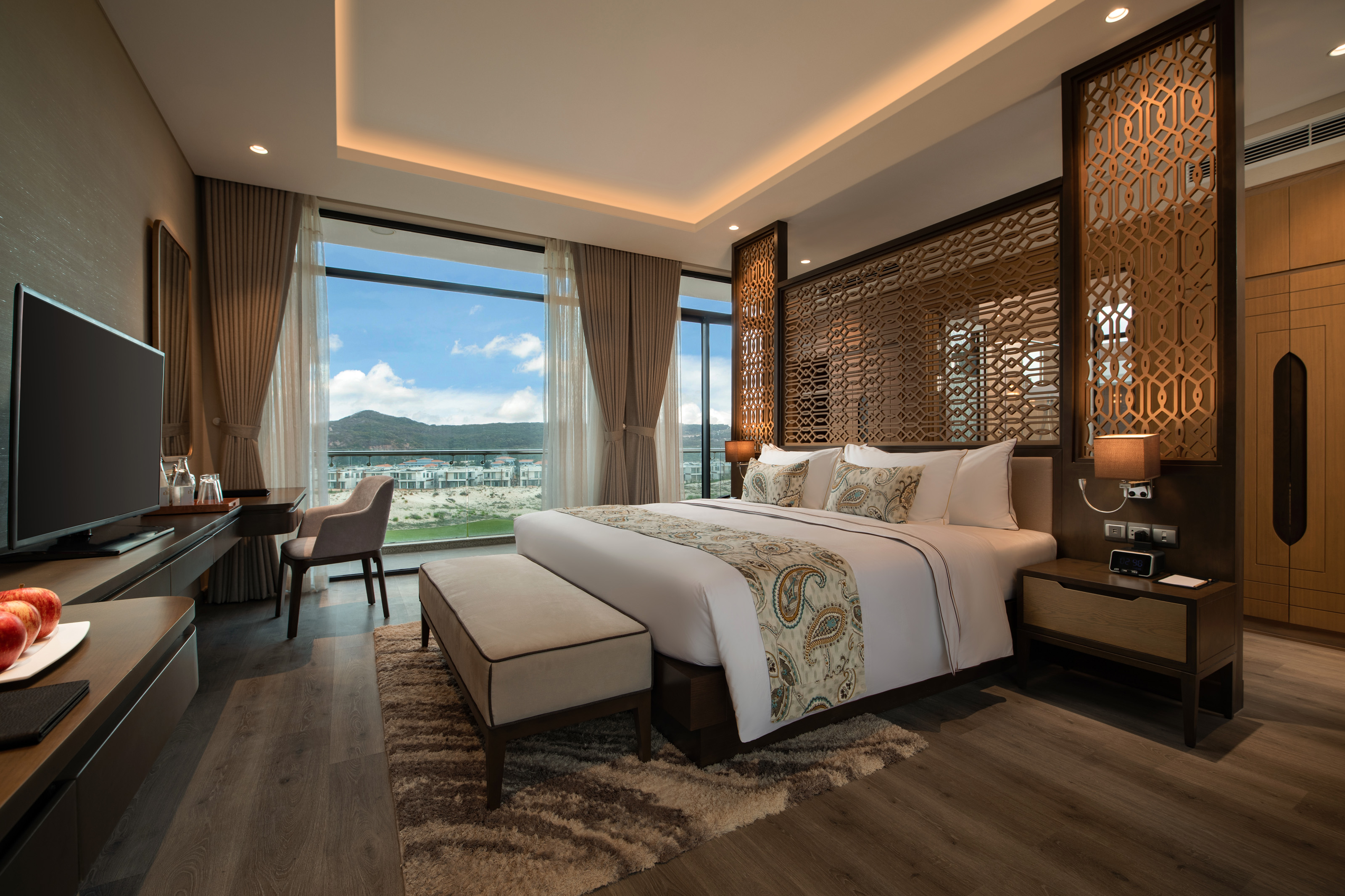 Wyndham Grand KN Paradise Cam Ranh | Cam Ranh, VN Hotels