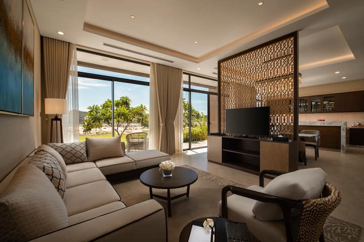 Guest room at the Wyndham Grand KN Paradise Cam Ranh in Cam Ranh, Other than US/Canada