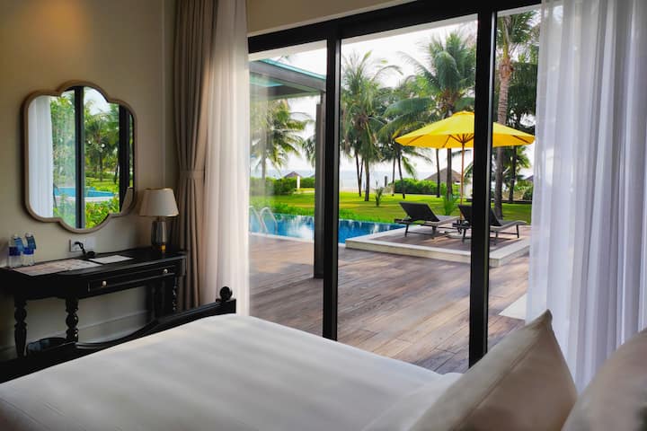 Guest room at the Wyndham Grand Phu Quoc in Kien Giang Province, Other than US/Canada