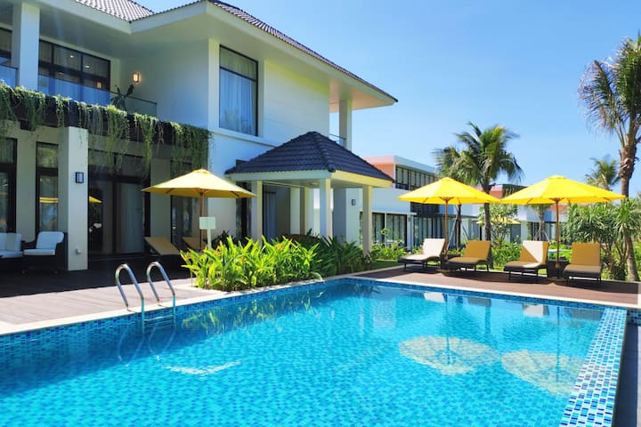 Guest room at the Wyndham Grand Phu Quoc in Kien Giang Province, Other than US/Canada