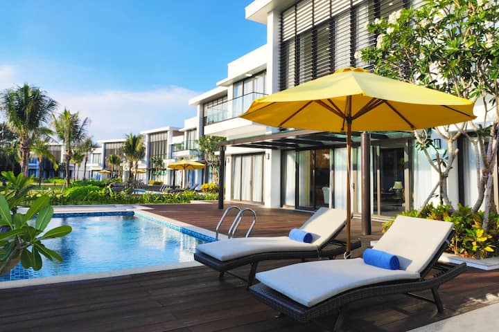 Guest room at the Wyndham Grand Phu Quoc in Kien Giang Province, Other than US/Canada