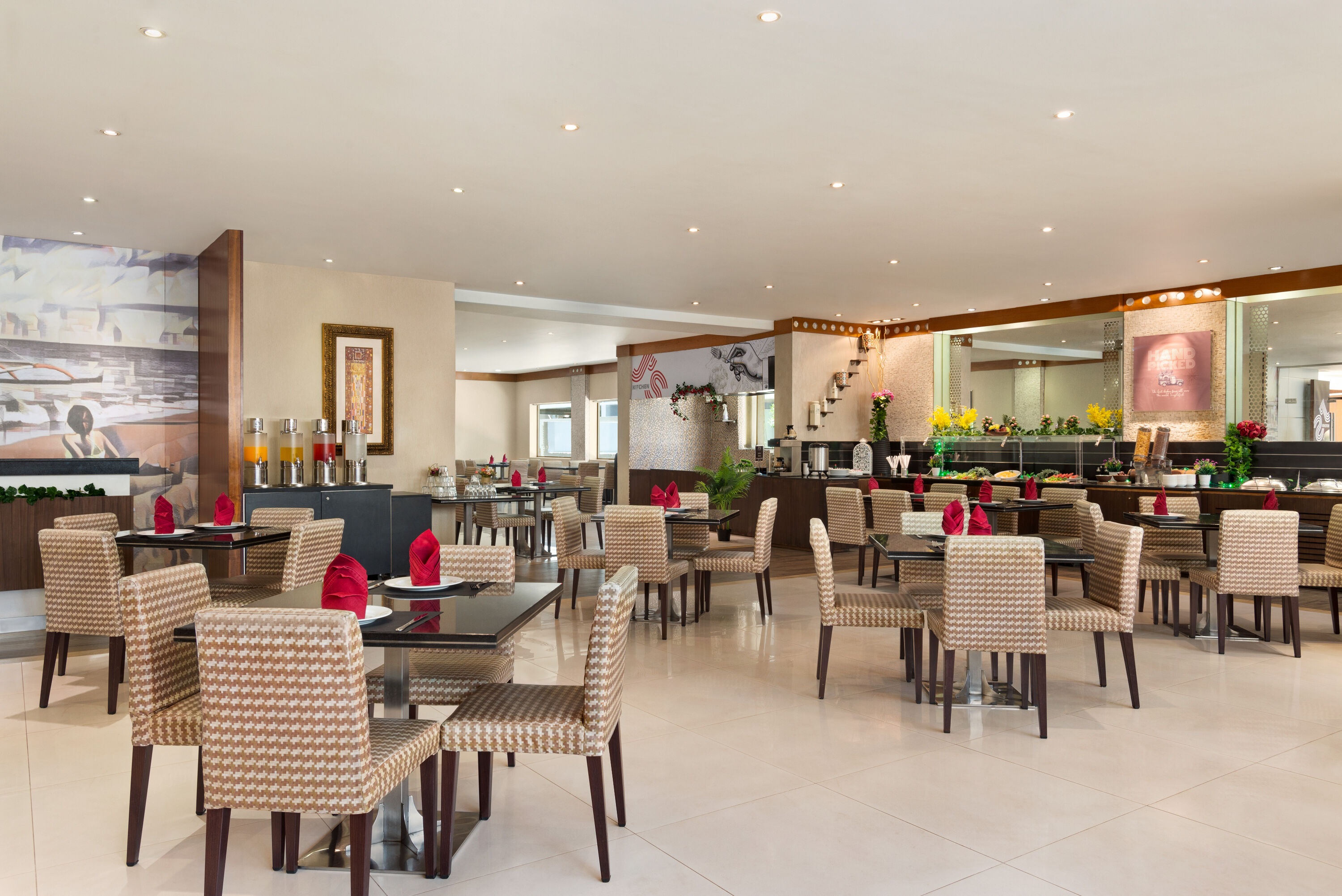 Free breakfast at Howard Johnson Plaza by Wyndham Dubai Deira in Dubai, Other than US/Canada