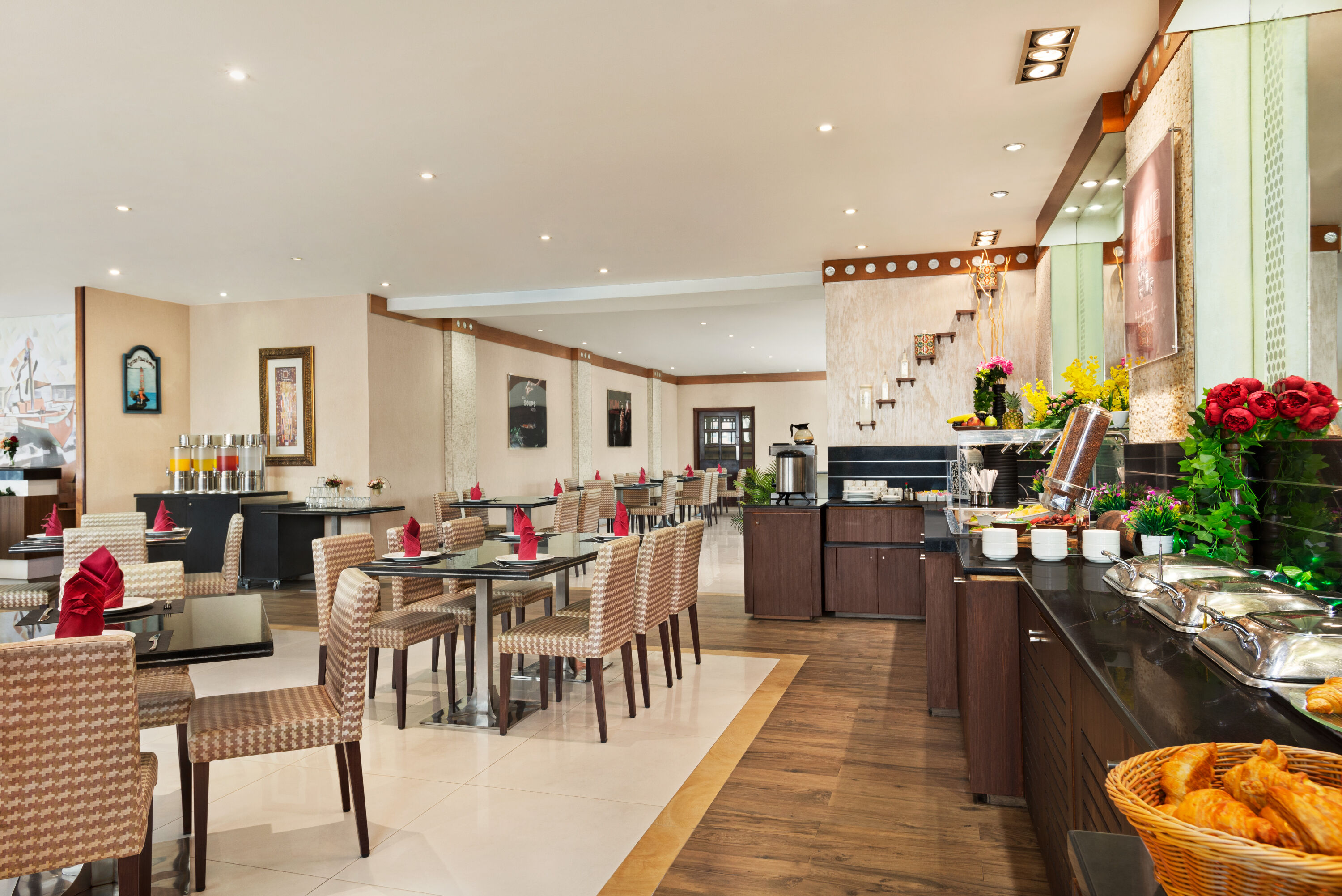 Free breakfast at Howard Johnson Plaza by Wyndham Dubai Deira in Dubai, Other than US/Canada