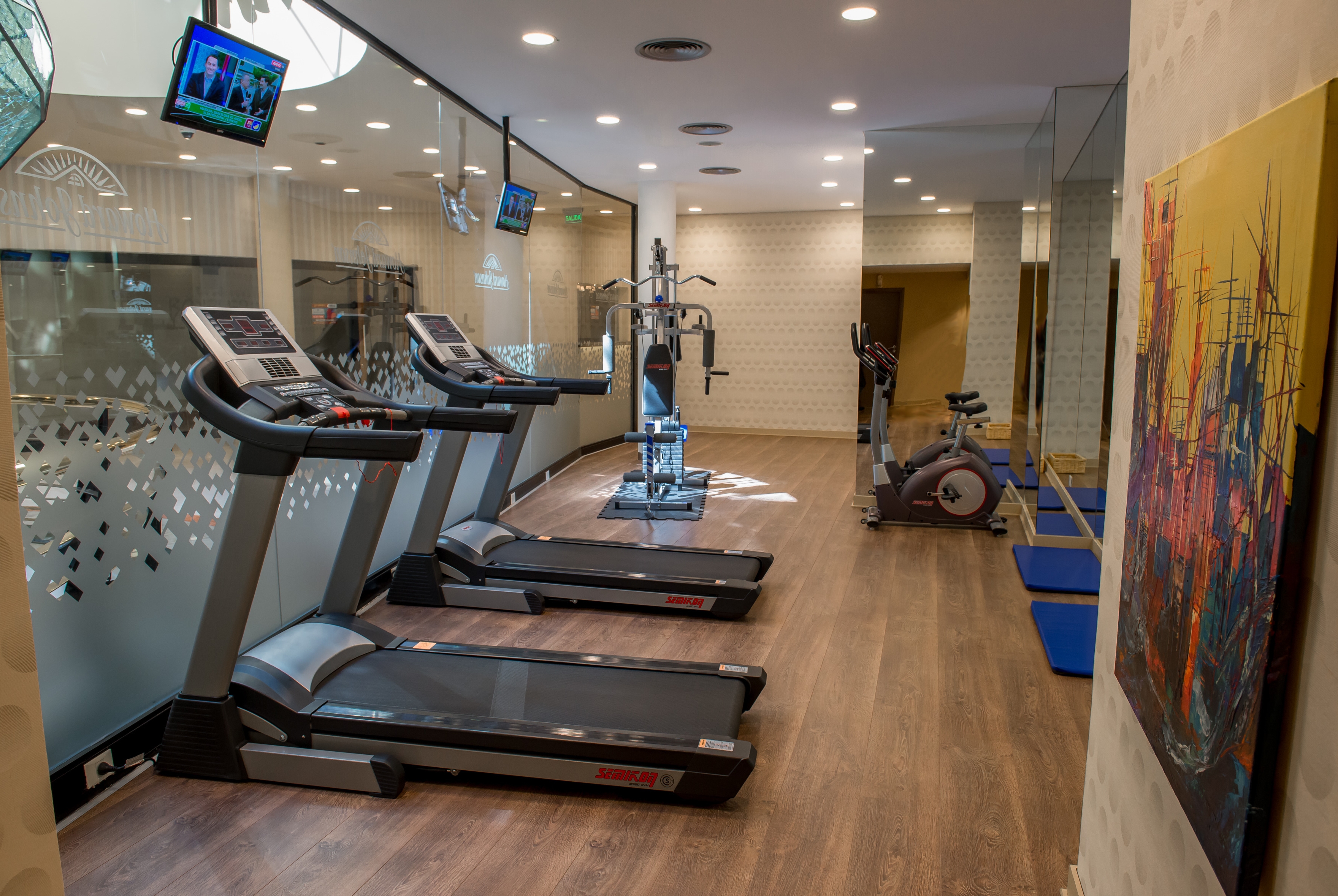 Fitness room at Howard Johnson Plaza by Wyndham Buenos Aires Florida Street in Buenos Aires, Other than US/Canada