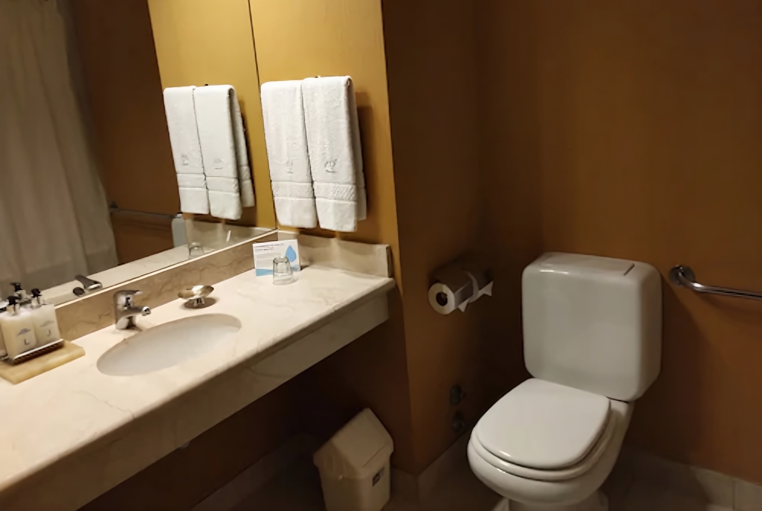 Guest room bath at the Howard Johnson Plaza by Wyndham Buenos Aires Florida Street in Buenos Aires, Other than US/Canada