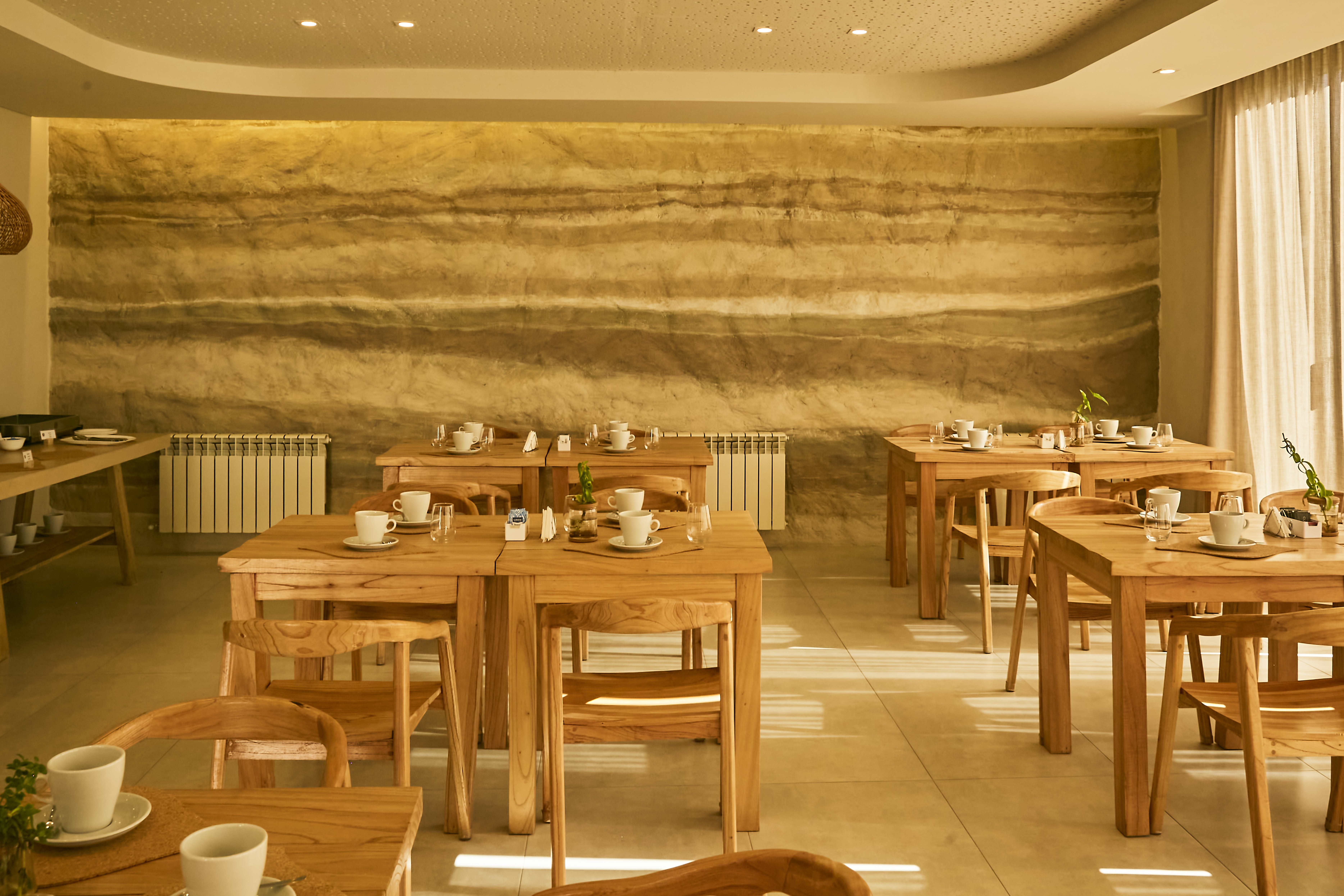 Free breakfast at Howard Johnson by Wyndham Mendoza Chacras Alcantara in Chacras de Coria, Other than US/Canada
