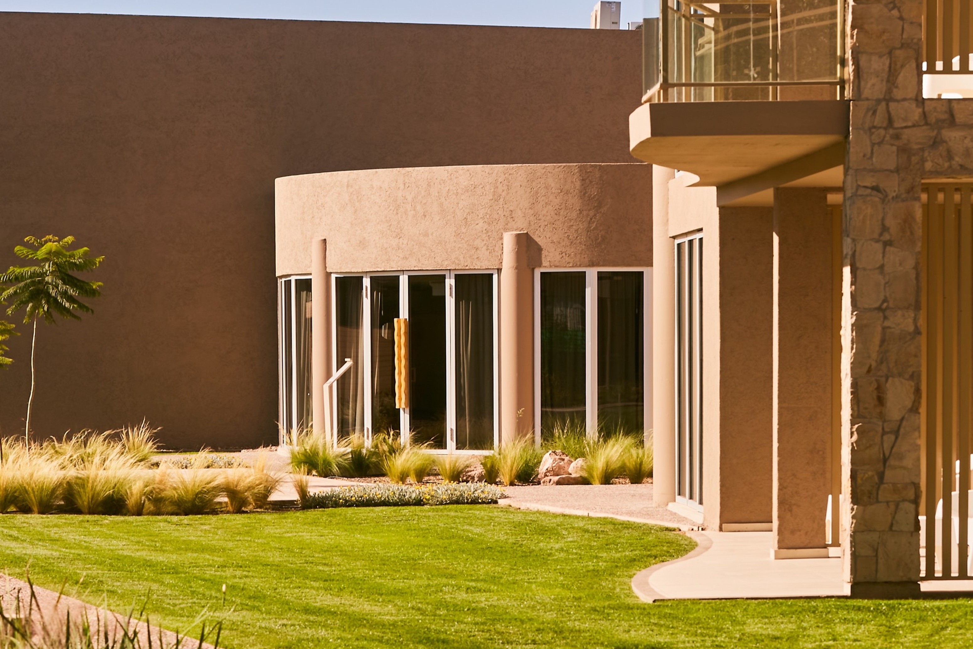 Exterior of Howard Johnson by Wyndham Mendoza Chacras Alcantara hotel in Chacras de Coria, Other than US/Canada