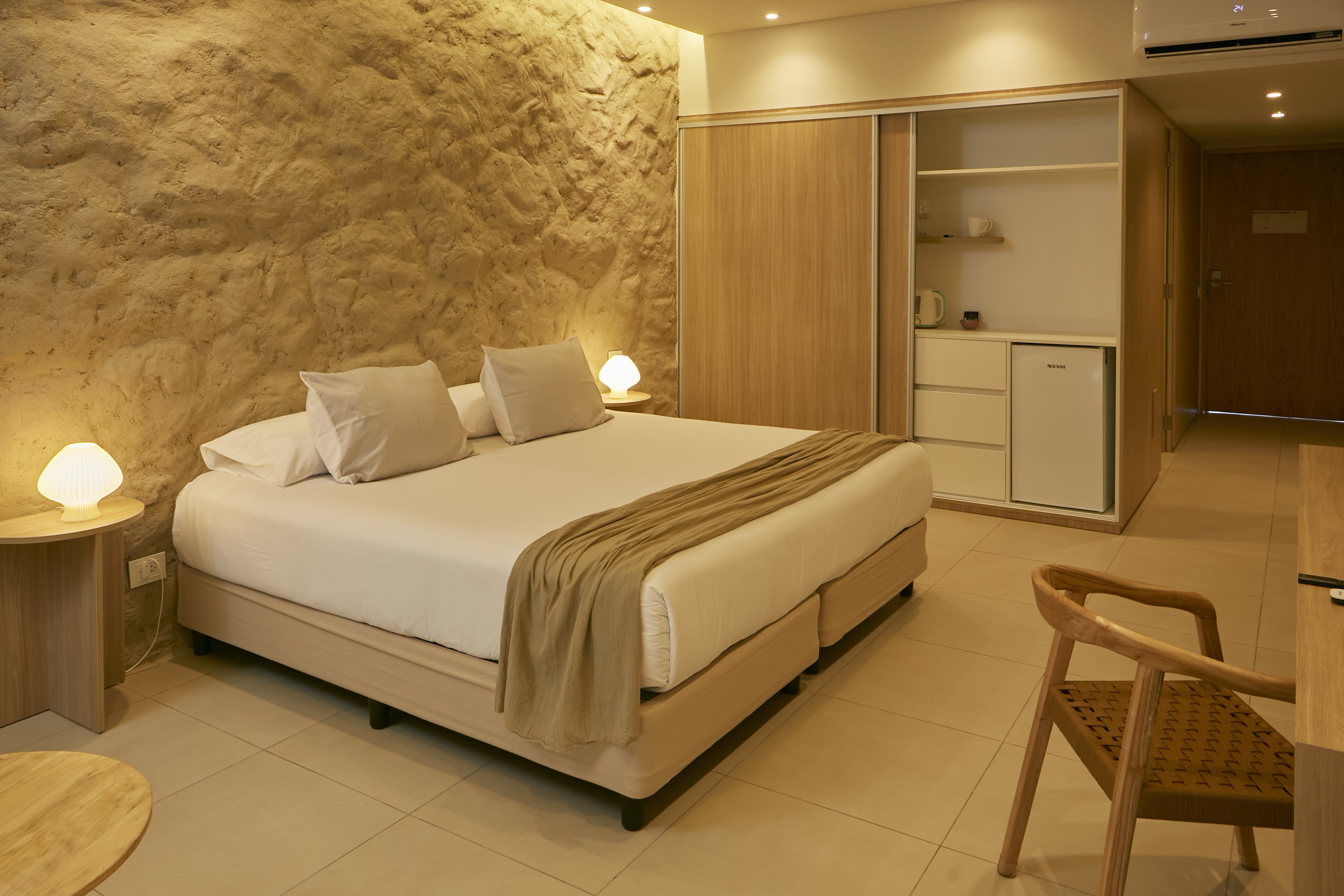 Guest room at the Howard Johnson by Wyndham Mendoza Chacras Alcantara in Chacras de Coria, Other than US/Canada
