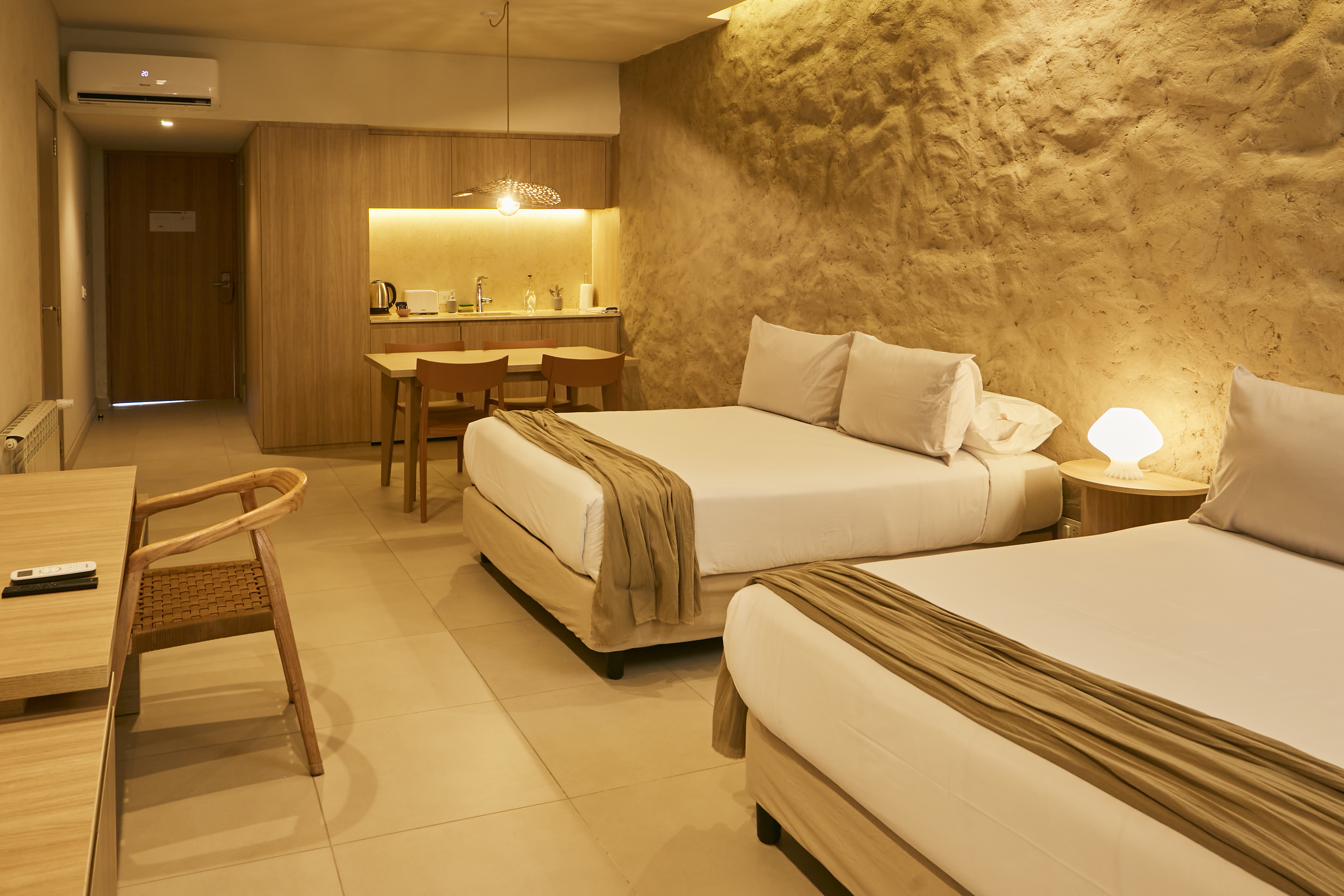 Guest room at the Howard Johnson by Wyndham Mendoza Chacras Alcantara in Chacras de Coria, Other than US/Canada