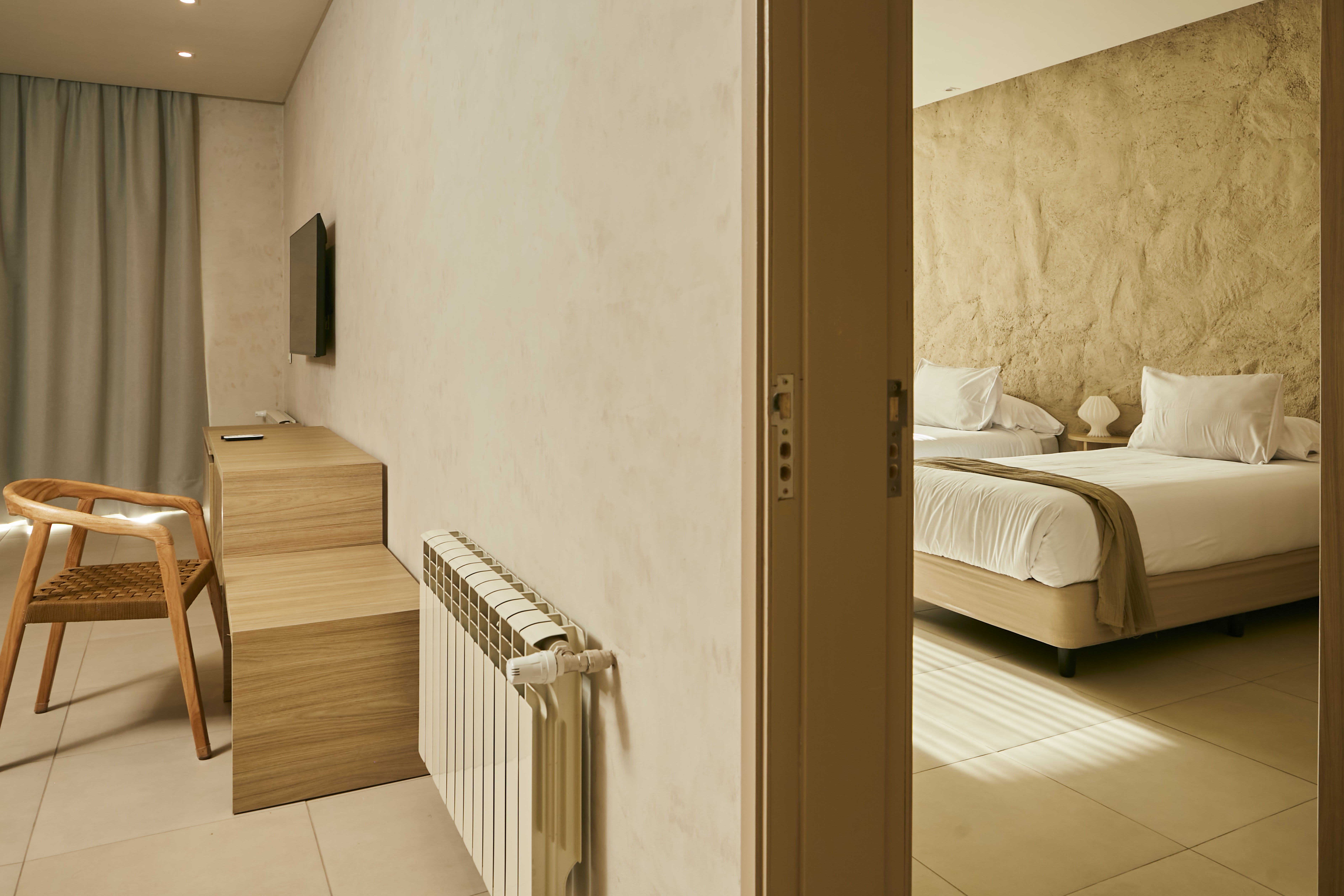 Guest room at the Howard Johnson by Wyndham Mendoza Chacras Alcantara in Chacras de Coria, Other than US/Canada