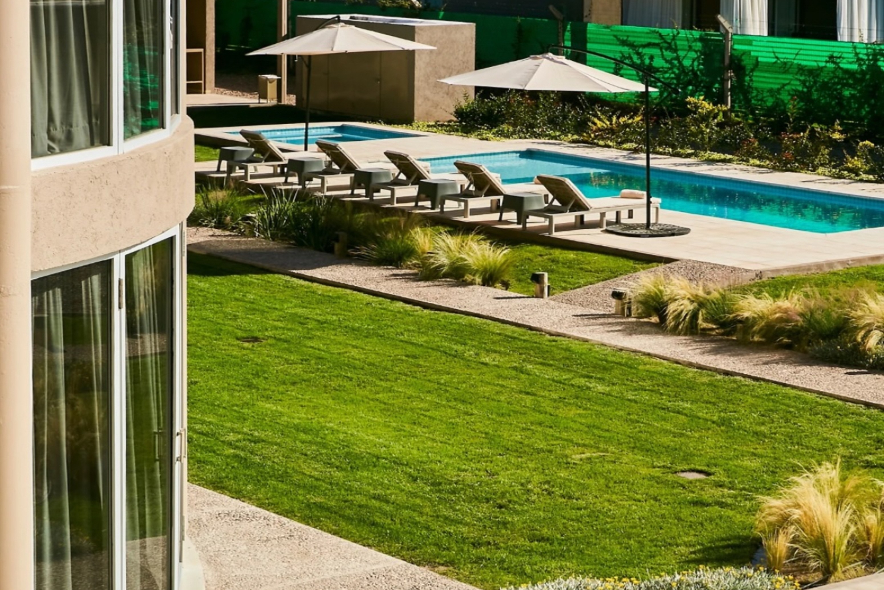 Pool at the Howard Johnson by Wyndham Mendoza Chacras Alcantara in Chacras de Coria, Other than US/Canada