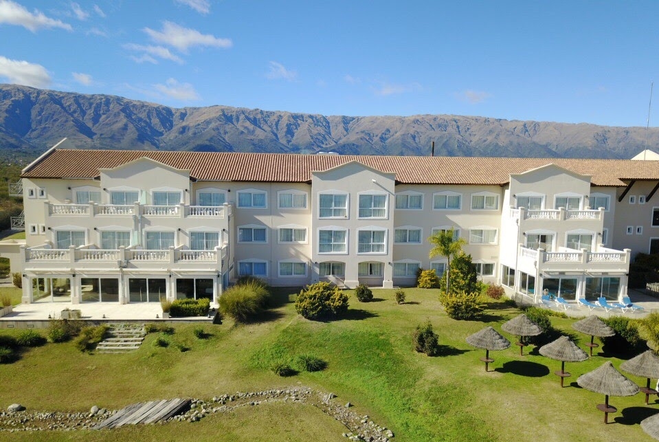 Exterior of Howard Johnson Hotel & Convention Center by Wyndham, Merlo hotel in Merlo, Other than US/Canada