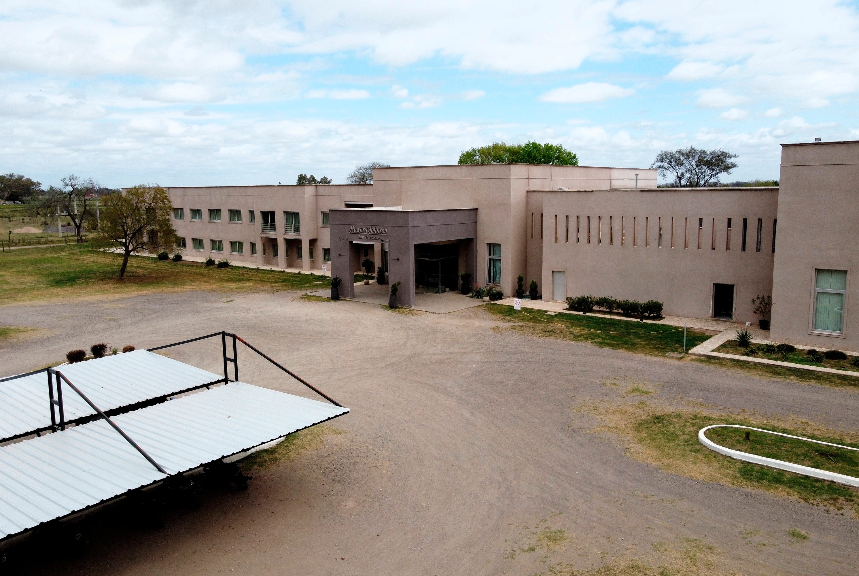 Exterior of Howard Johnson by Wyndham San Francisco Resort & Conv Center hotel in San Francisco, Other than US/Canada