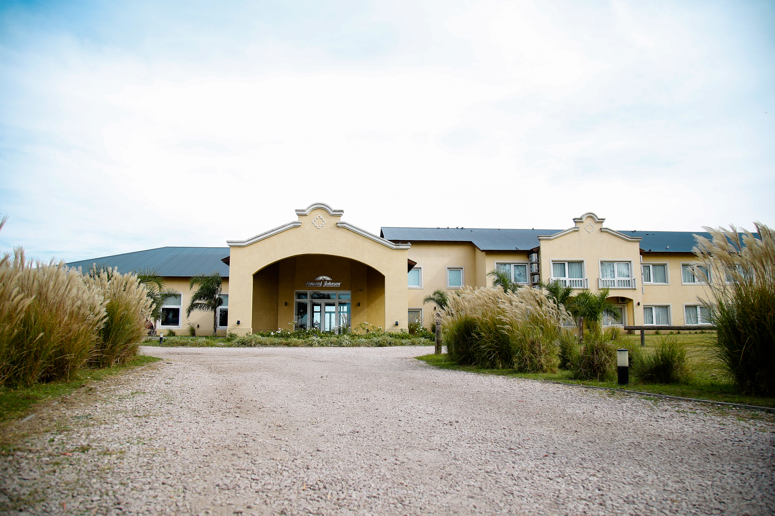 Exterior of Howard Johnson by Wyndham Trenque Lauquen hotel in Trenque Lauquen, Other than US/Canada