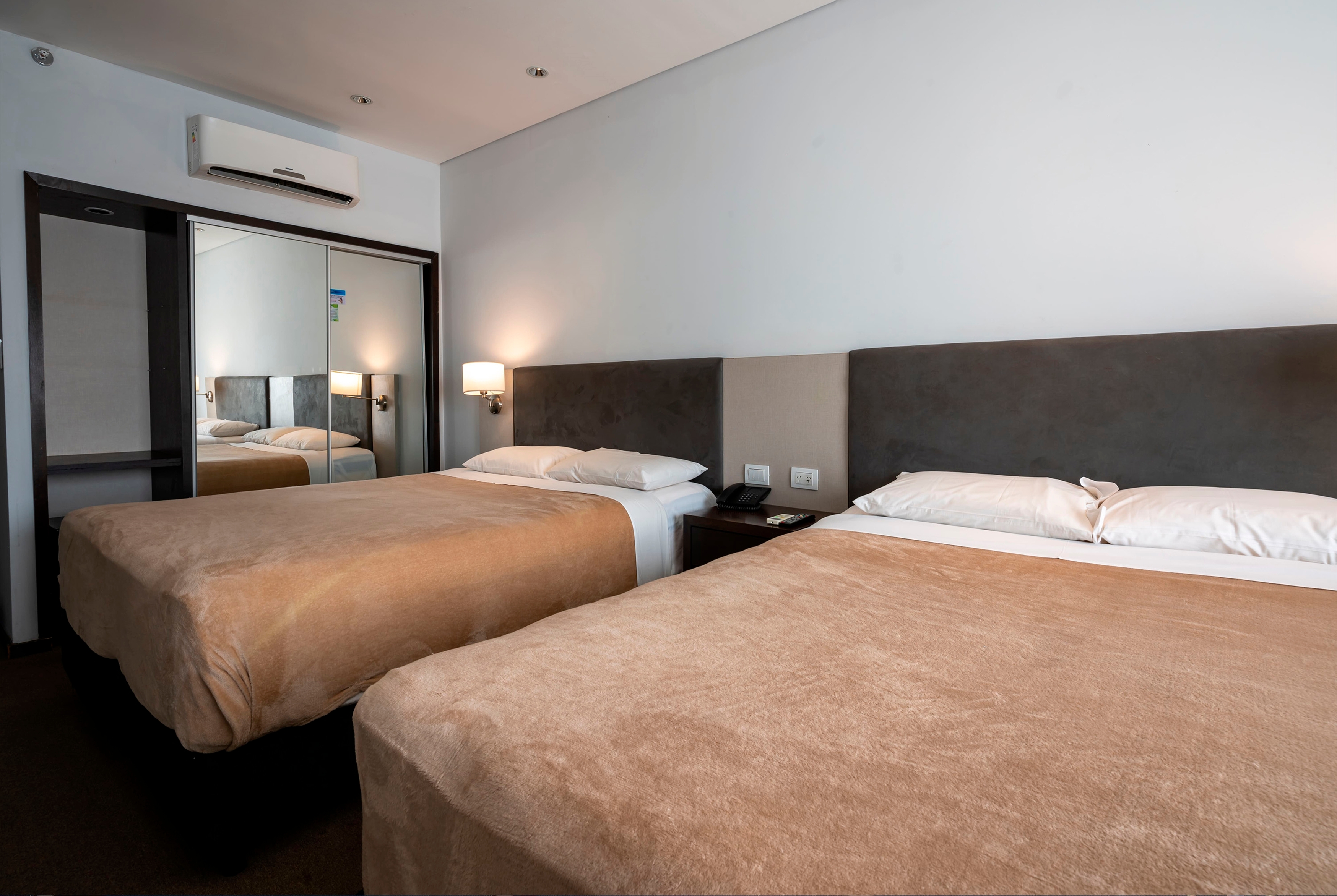 Guest room at the Howard Johnson by Wyndham Villa Carlos Paz in Villa Carlos Paz, Other than US/Canada