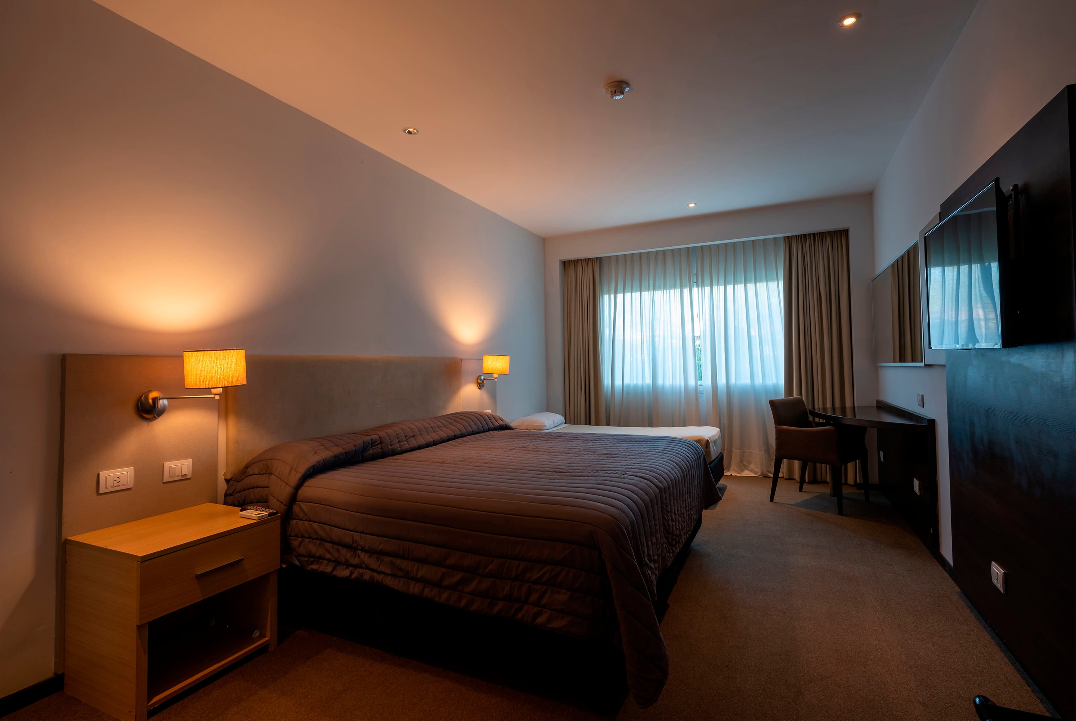 Guest room at the Howard Johnson by Wyndham Villa Carlos Paz in Villa Carlos Paz, Other than US/Canada