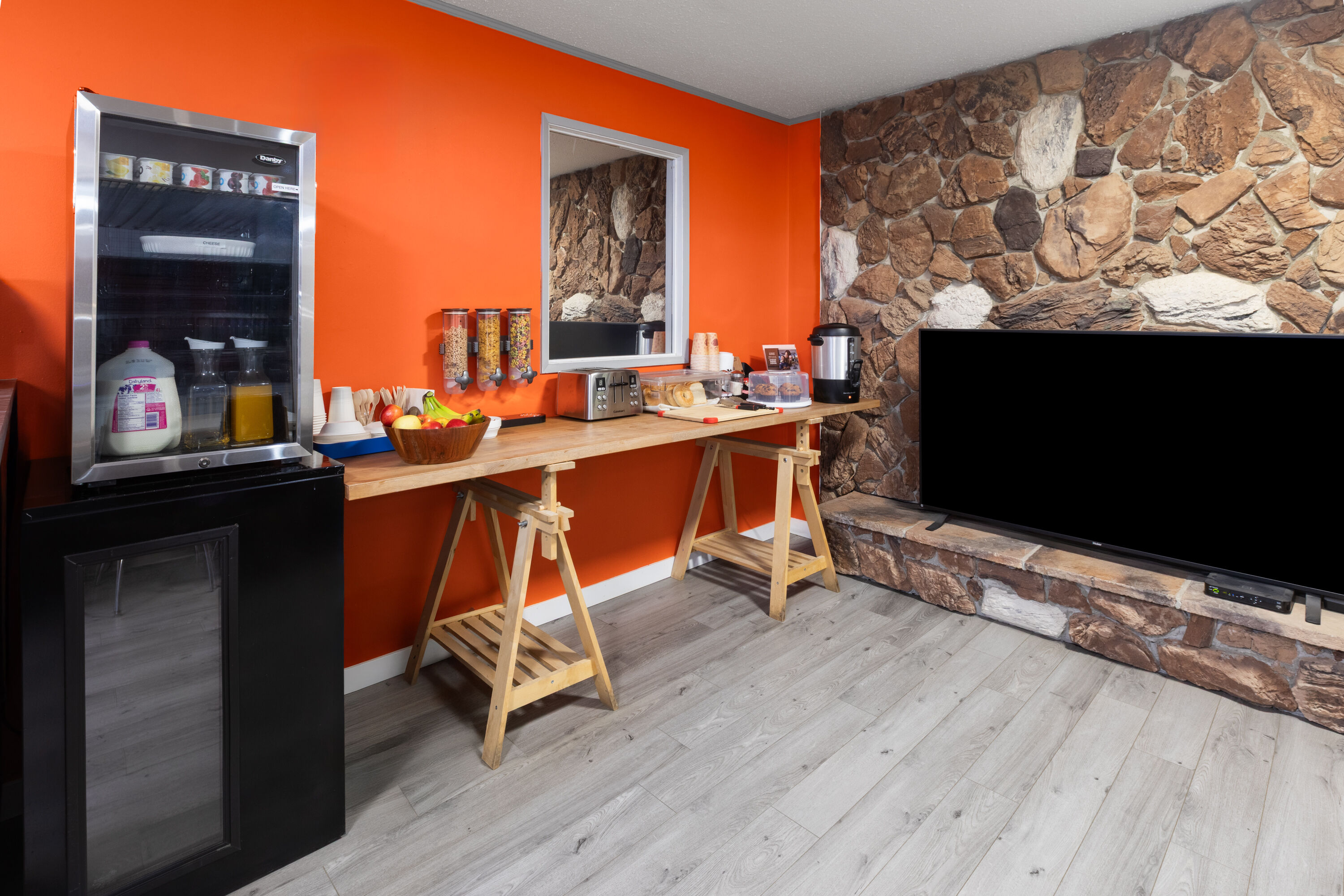 Free breakfast at Howard Johnson by Wyndham Edson in Edson, Alberta