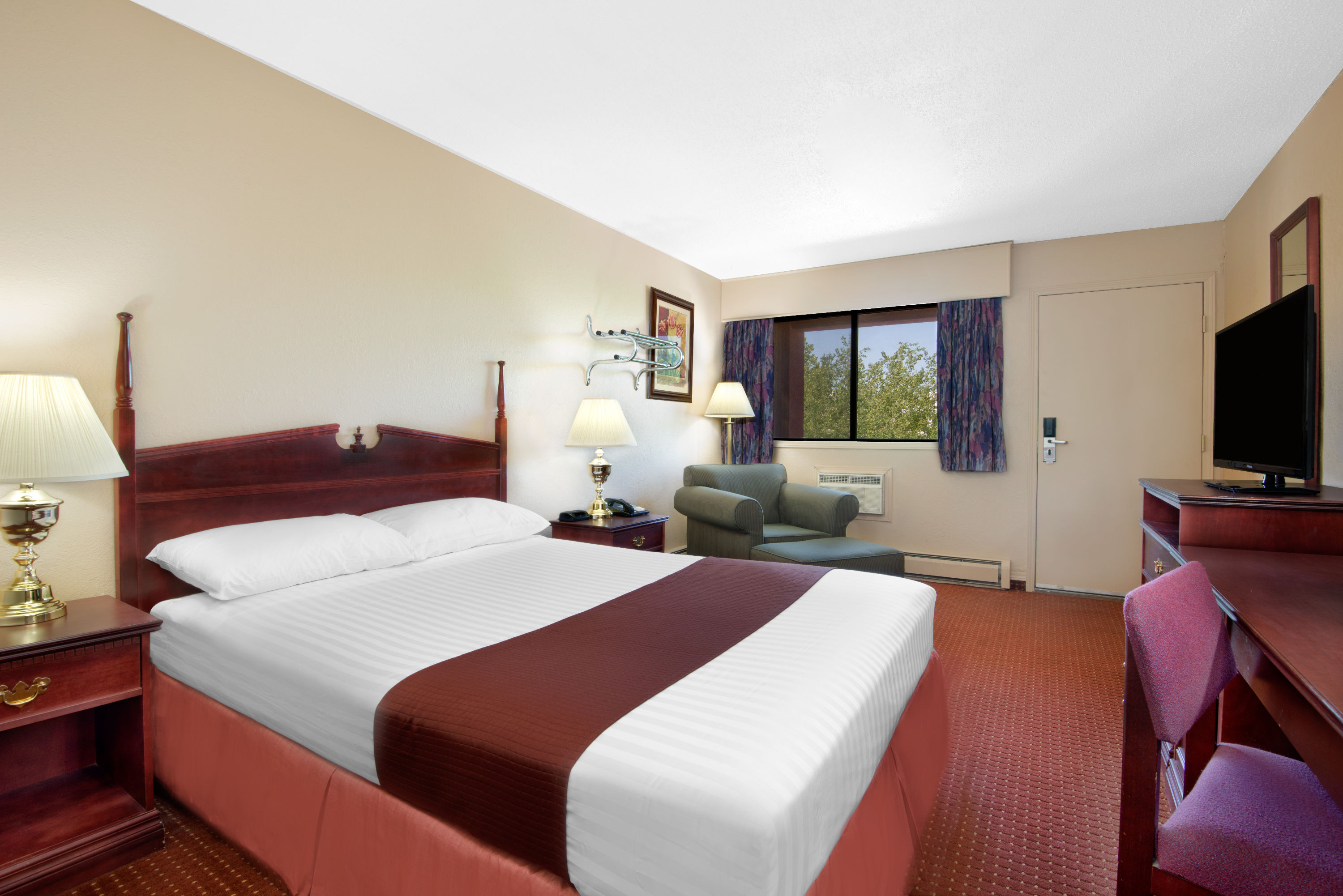 Howard Johnson by Wyndham Red Deer Red Deer, AB Hotels