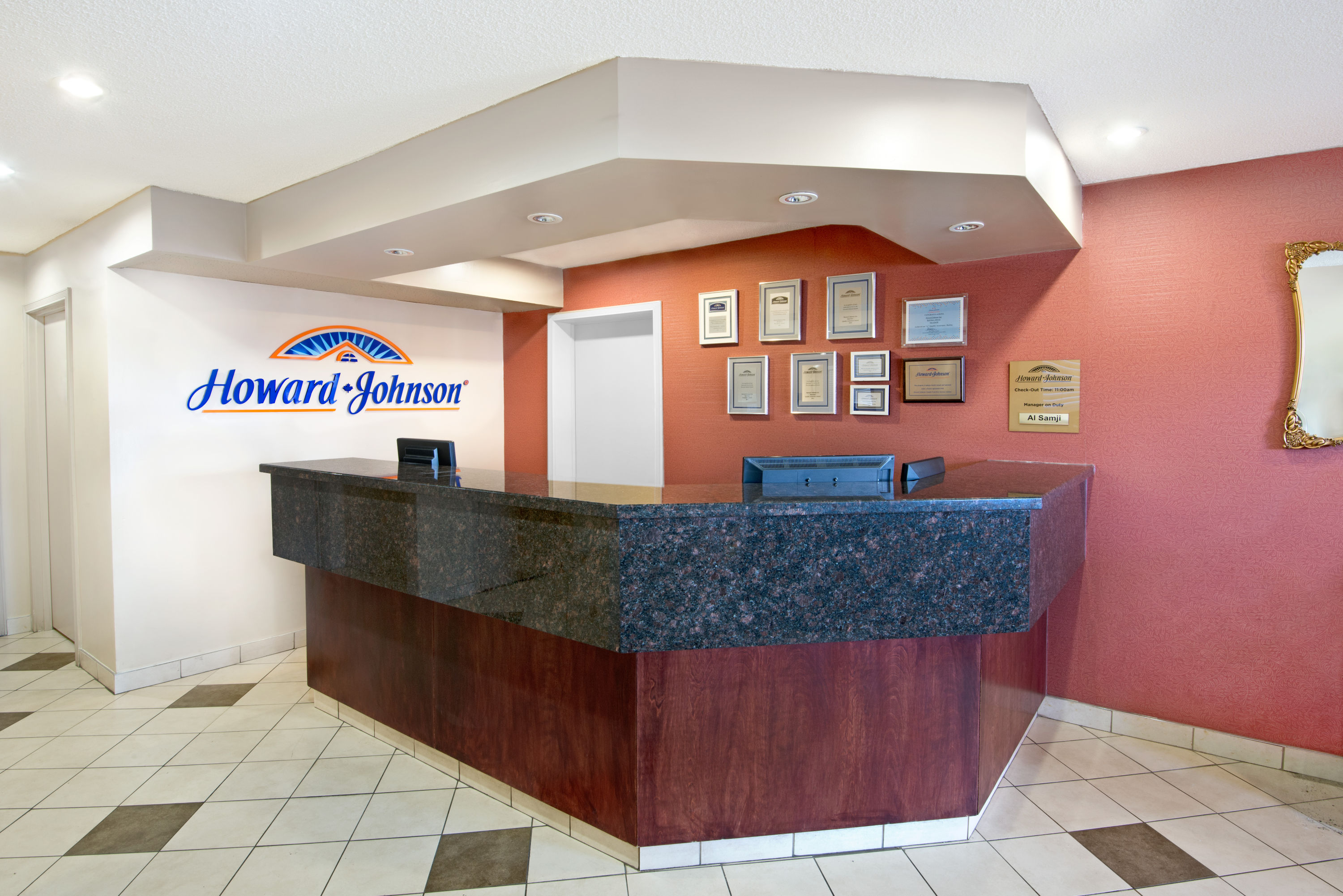 Howard Johnson by Wyndham Red Deer Red Deer, AB Hotels