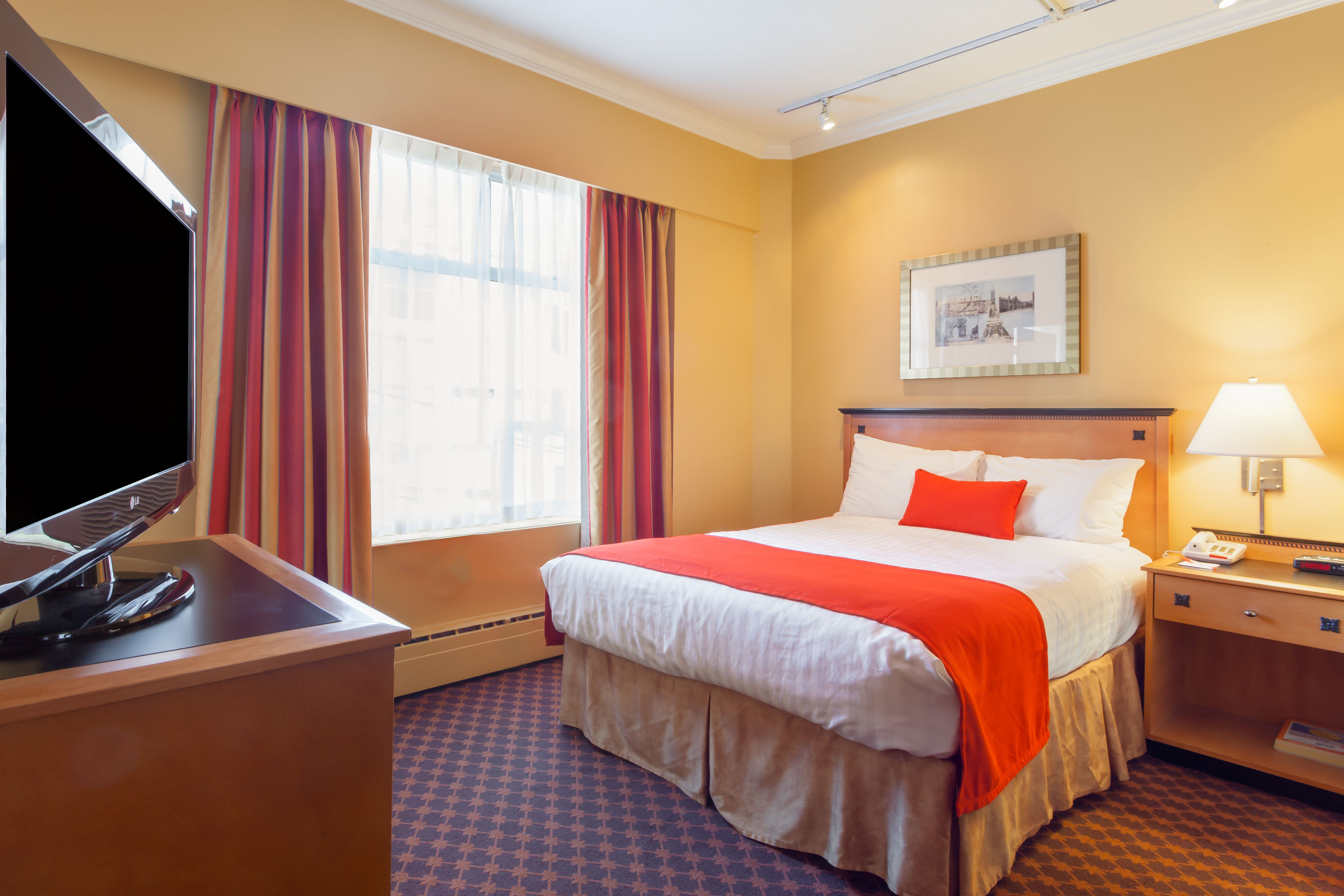 Howard Johnson By Wyndham Vancouver Downtown Vancouver