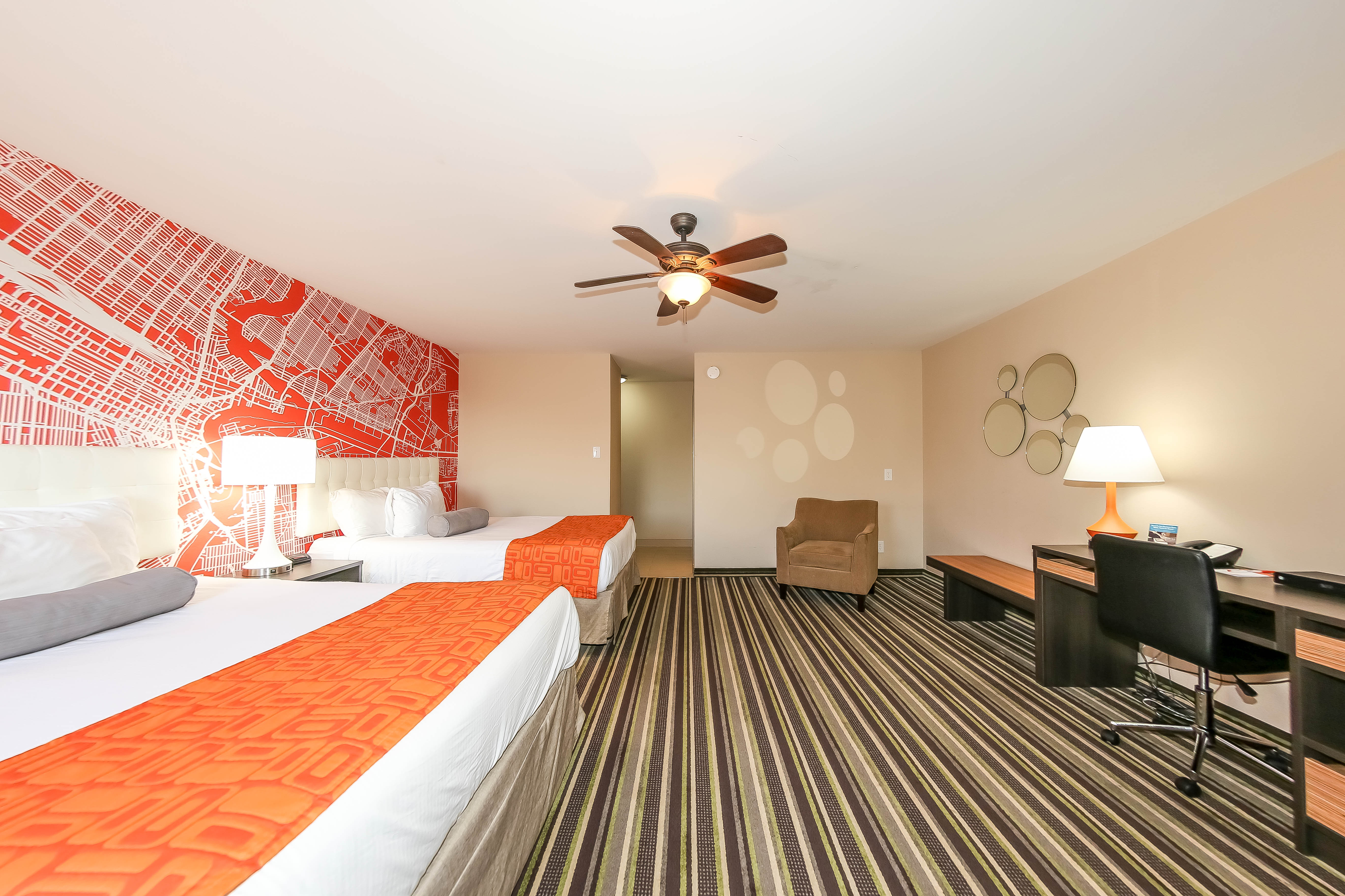 Guest room at the Howard Johnson by Wyndham Winnipeg West in Winnipeg, Manitoba