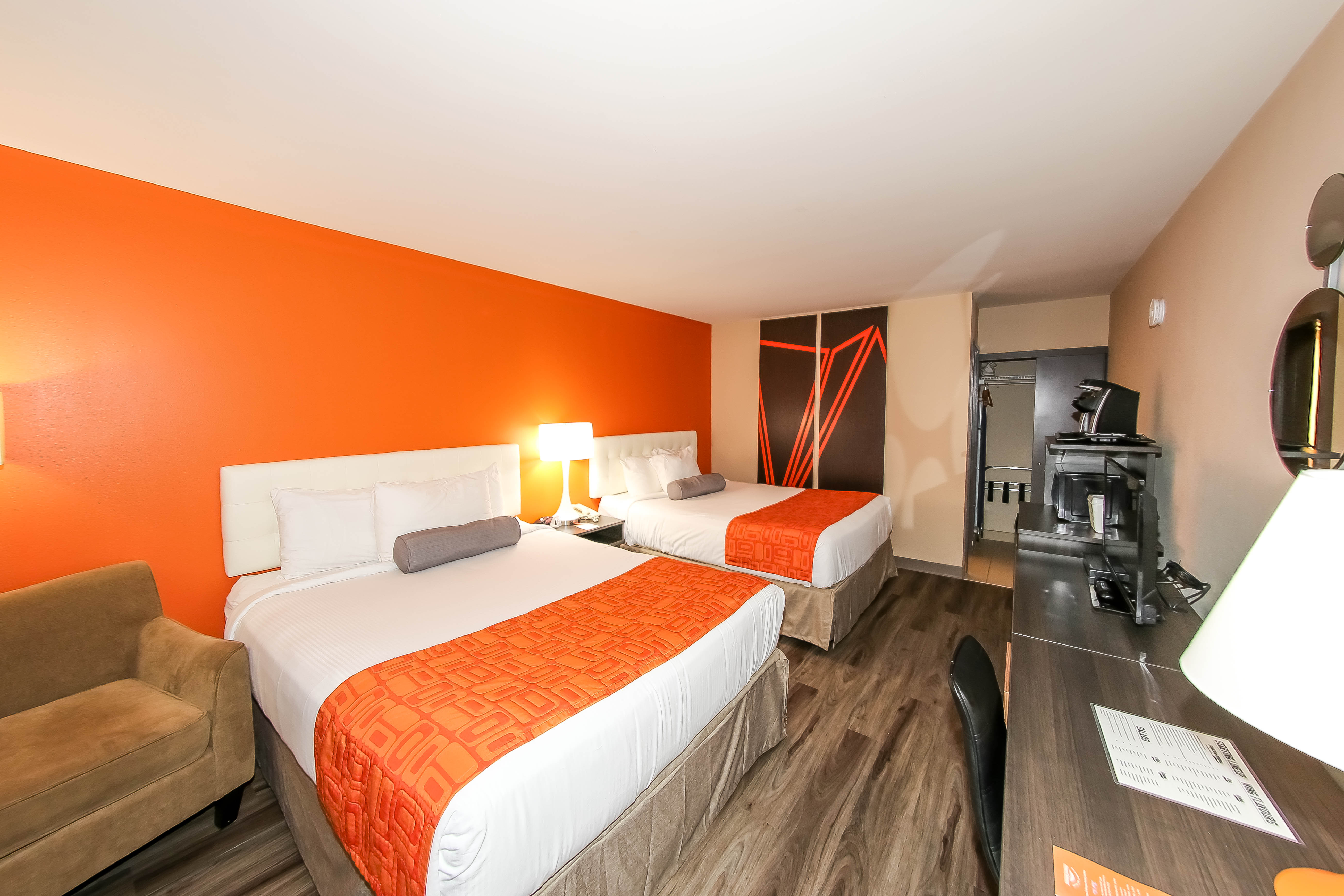 Guest room at the Howard Johnson by Wyndham Winnipeg West in Winnipeg, Manitoba