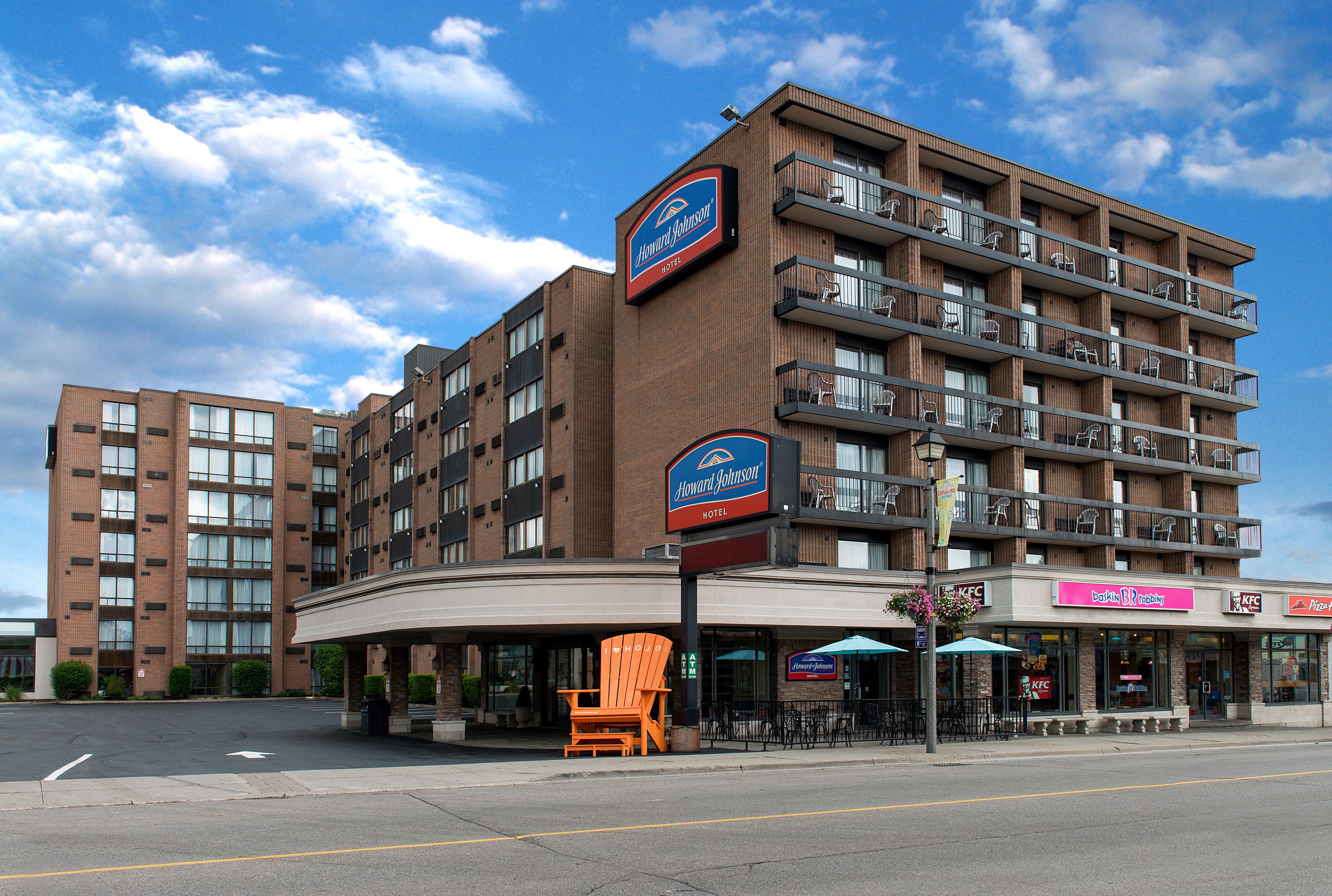 Howard Johnson By Wyndham By The Falls Niagara Falls