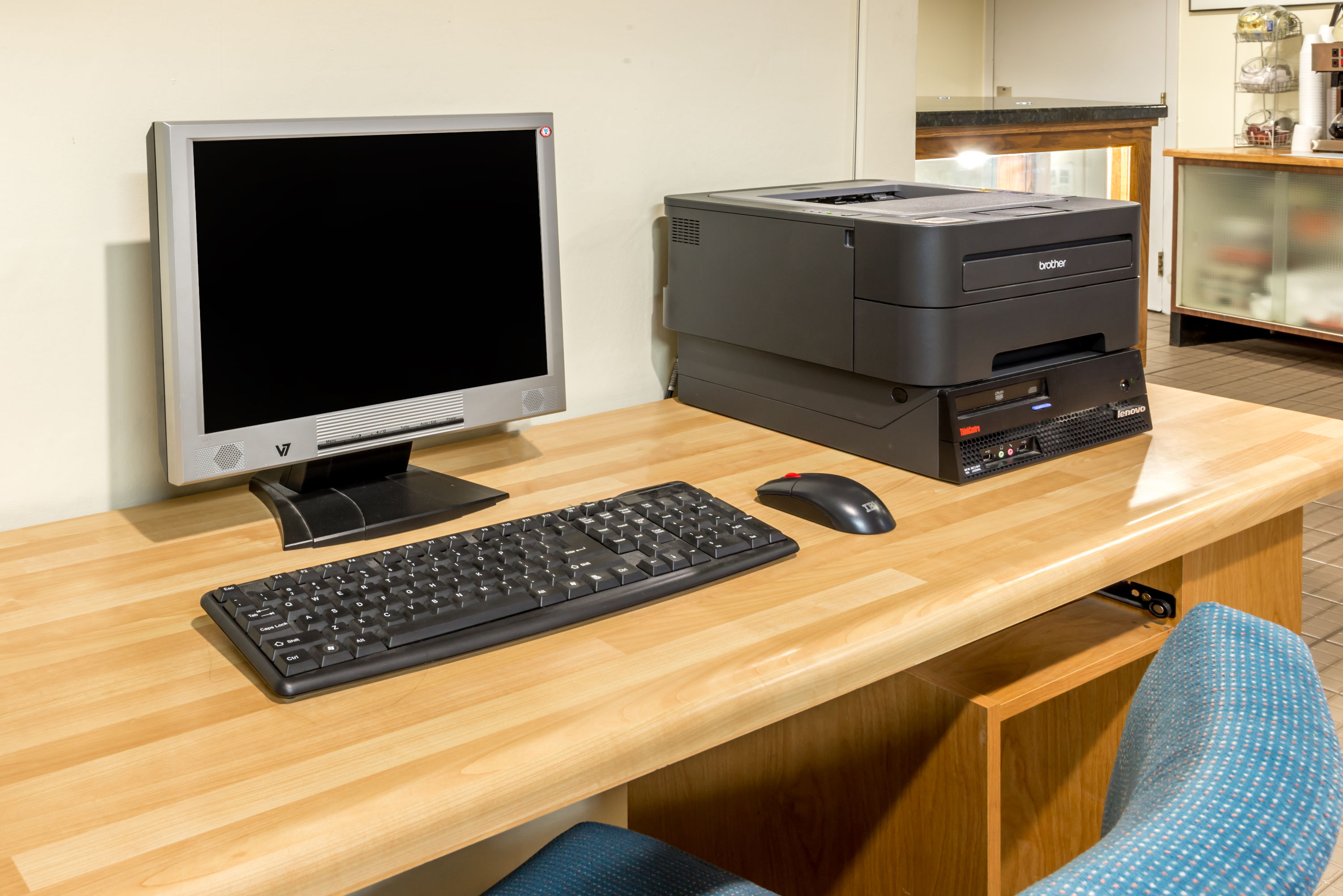 Howard Johnson by Wyndham Tillsonburg business center in Tillsonburg, Ontario