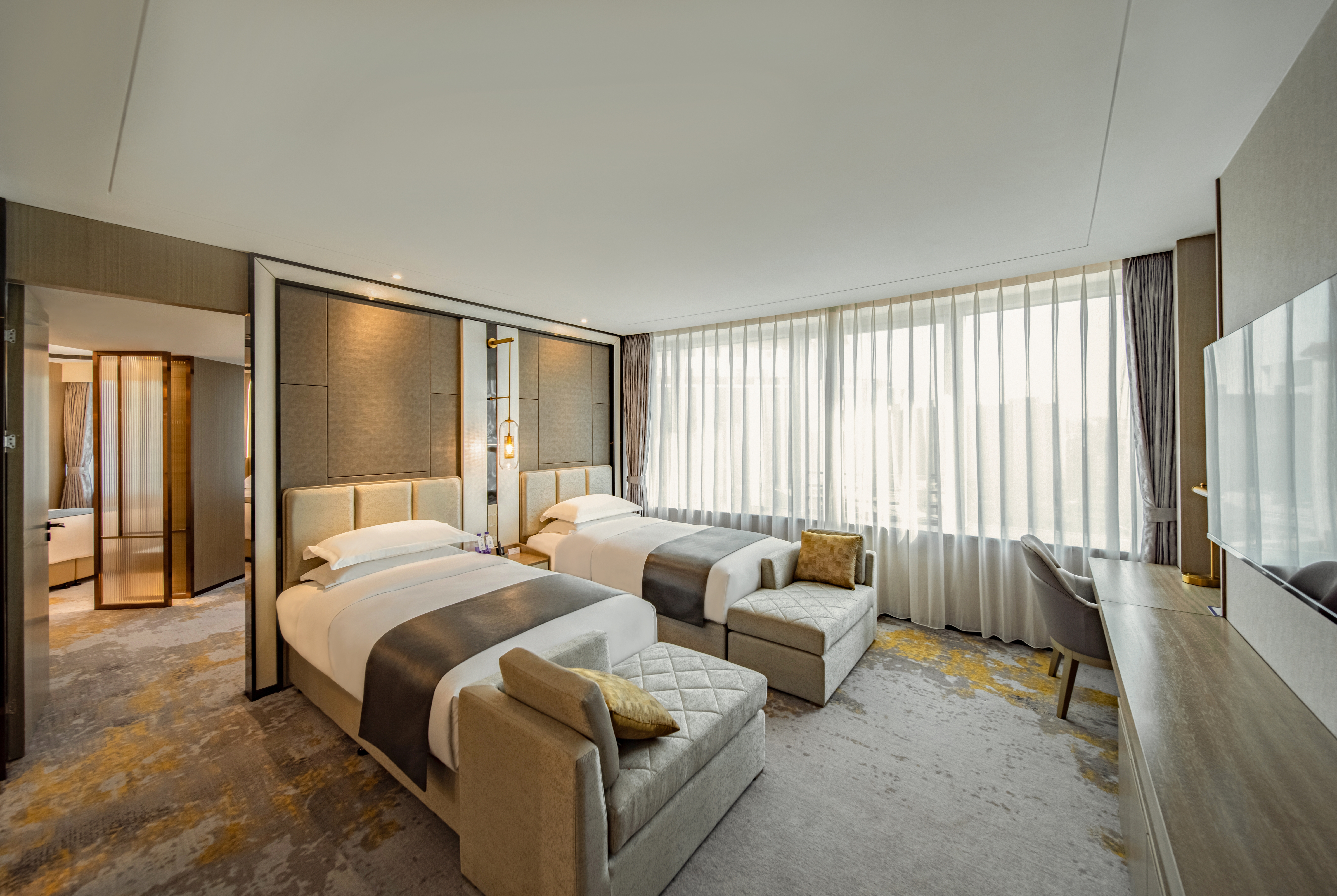 Guest room at the Howard Johnson by Wyndham Paragon Hotel Beijing in Beijing, Other than US/Canada