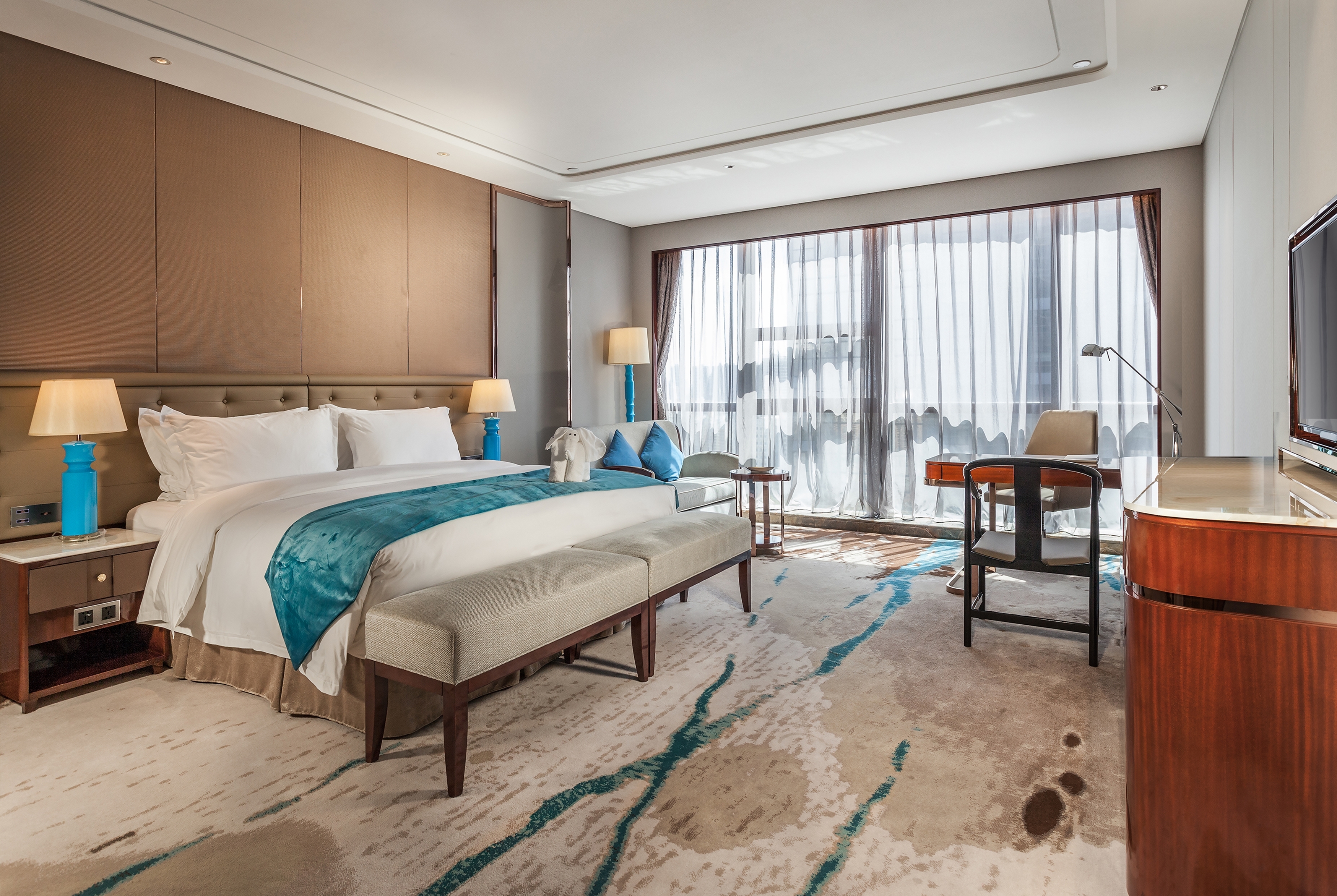 Guest room at the Howard Johnson by Wyndham Huachen Plaza Changsha in Changsha, Other than US/Canada