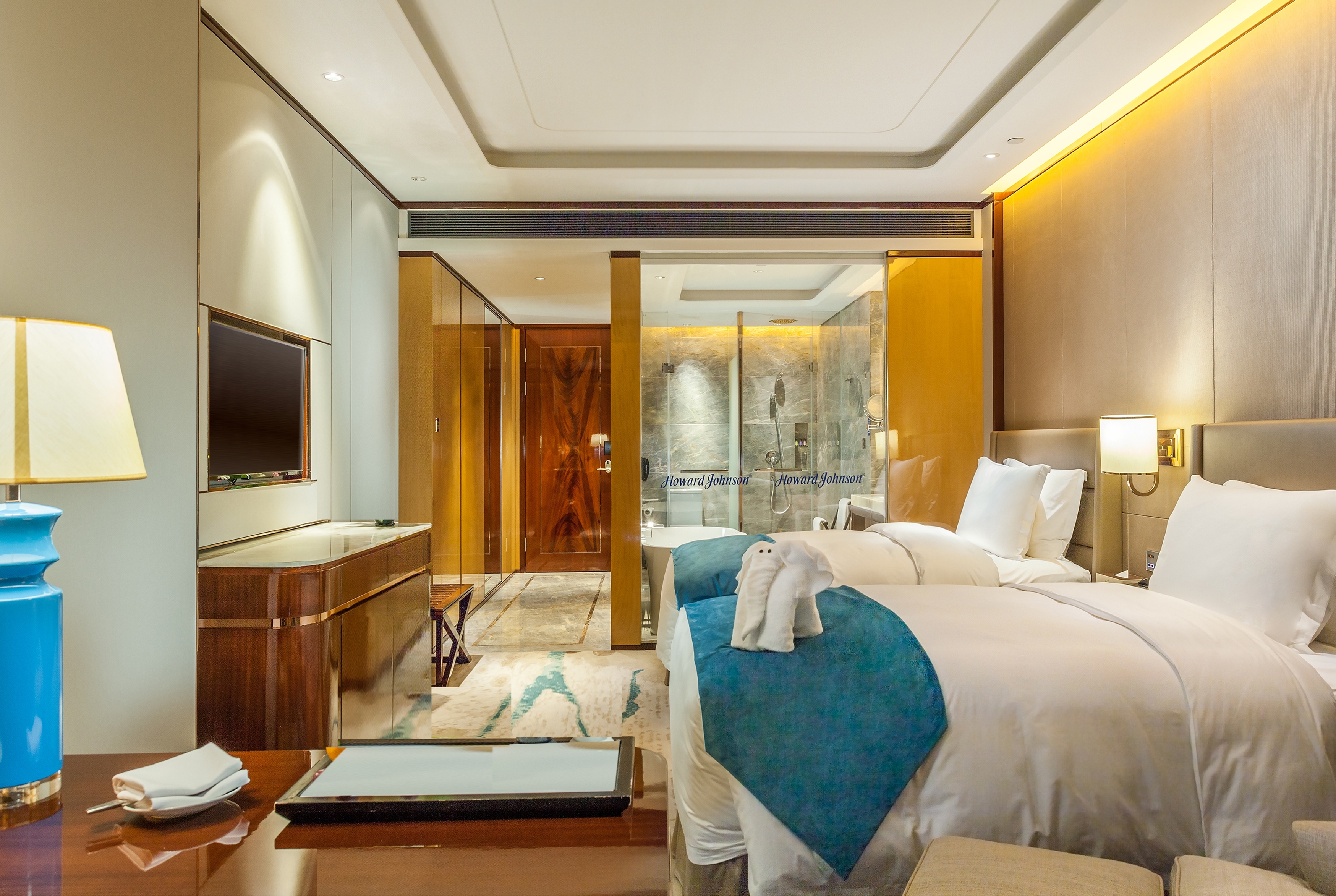 Guest room at the Howard Johnson by Wyndham Huachen Plaza Changsha in Changsha, Other than US/Canada