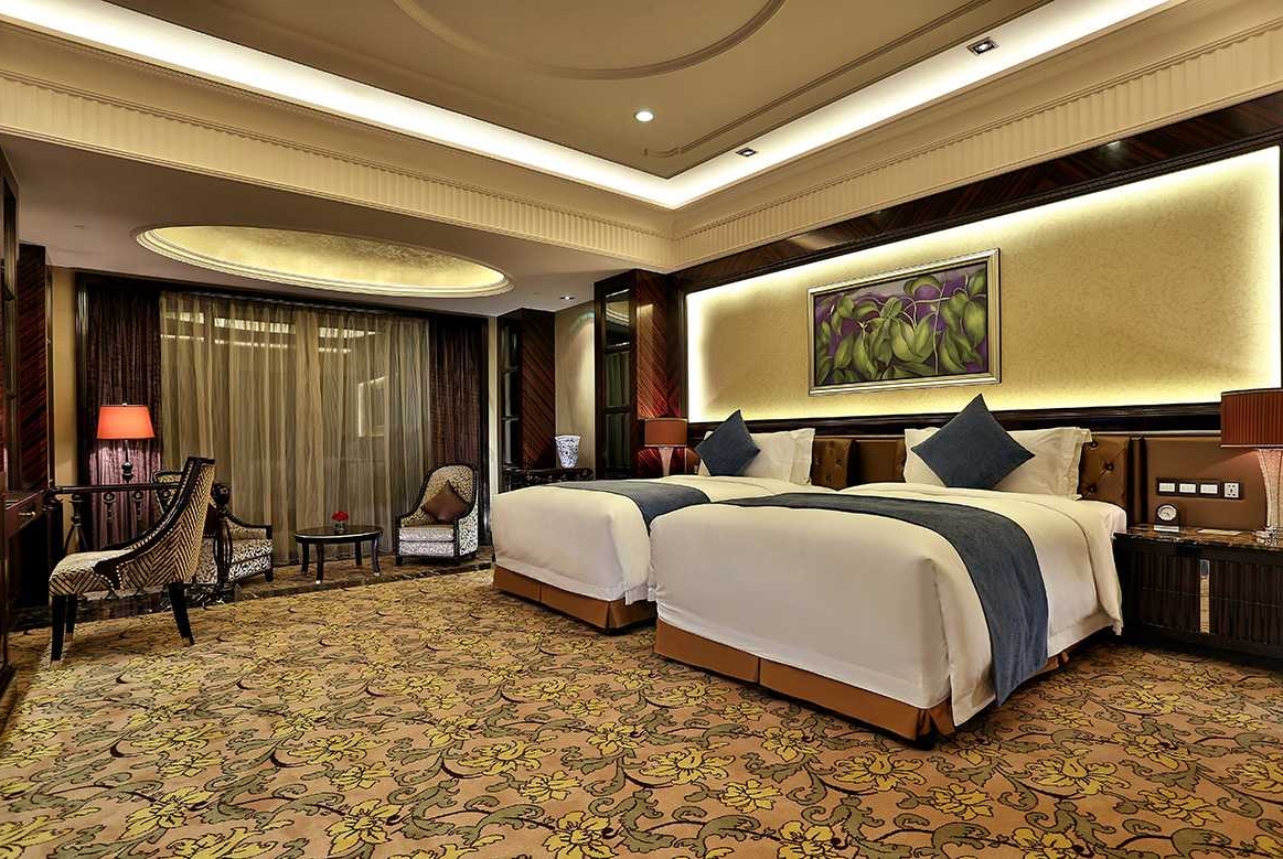 Guest room at the Howard Johnson by Wyndham Agile Plaza Chengdu in Chengdu, Other than US/Canada