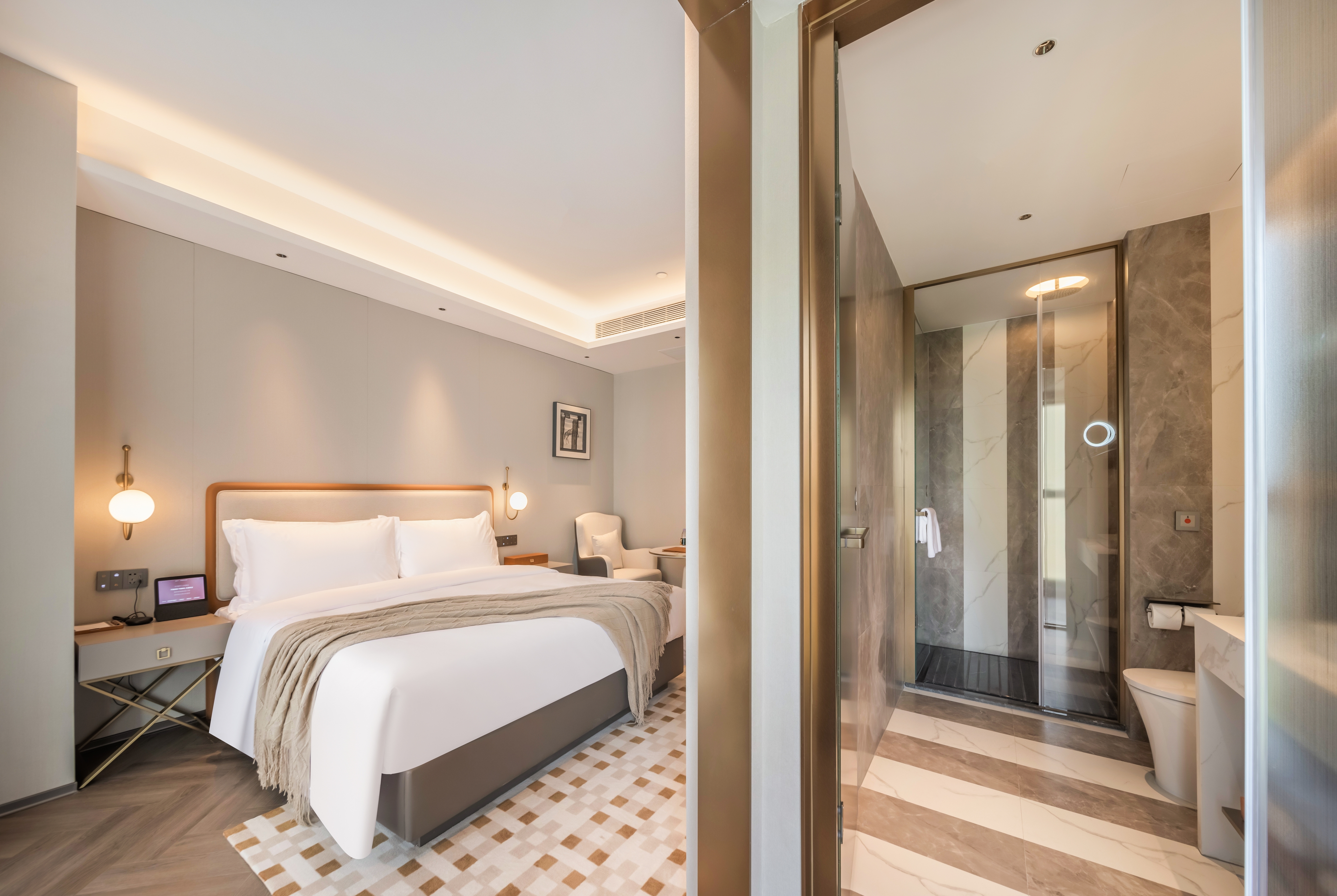 Guest room at the Howard Johnson Life Hotel by Wyndham Chongqing Liangjiang in Chongqing, Other than US/Canada