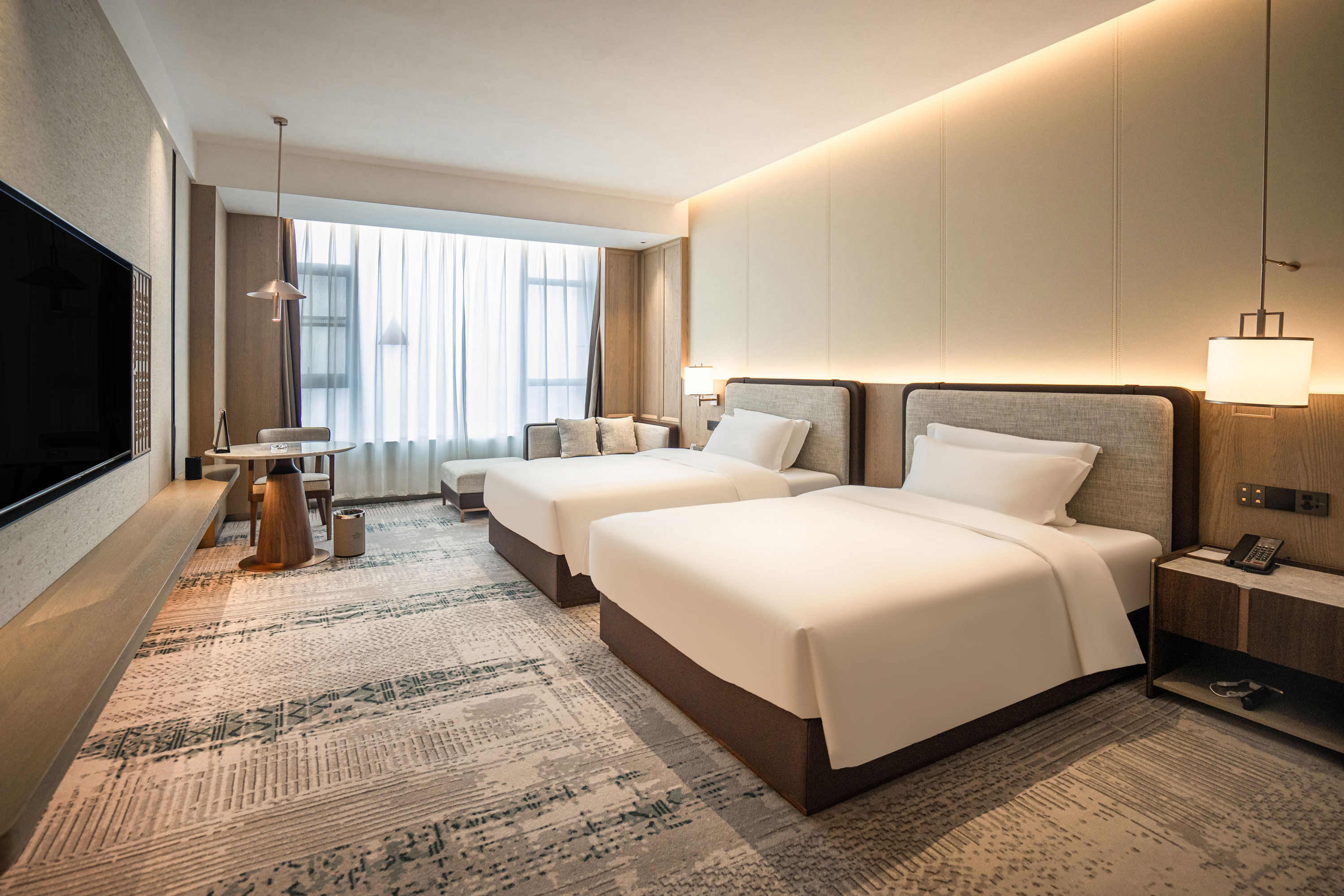 Guest room at the Howard Johnson by Wyndham Jufu Plaza Jinxi in Fuzhou, Other than US/Canada