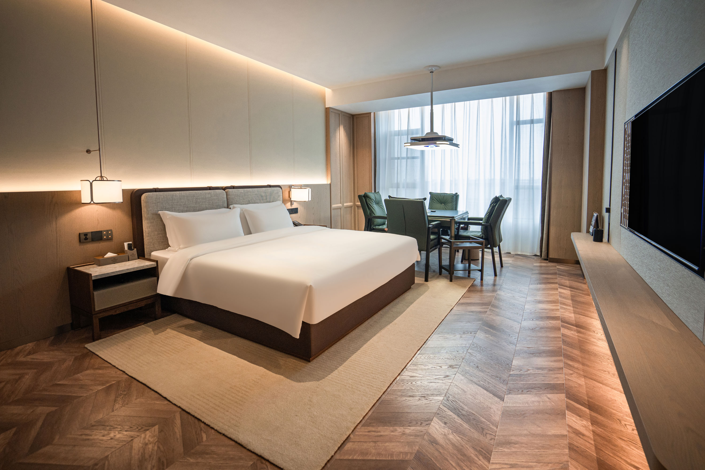 Guest room at the Howard Johnson by Wyndham Jufu Plaza Jinxi in Fuzhou, Other than US/Canada