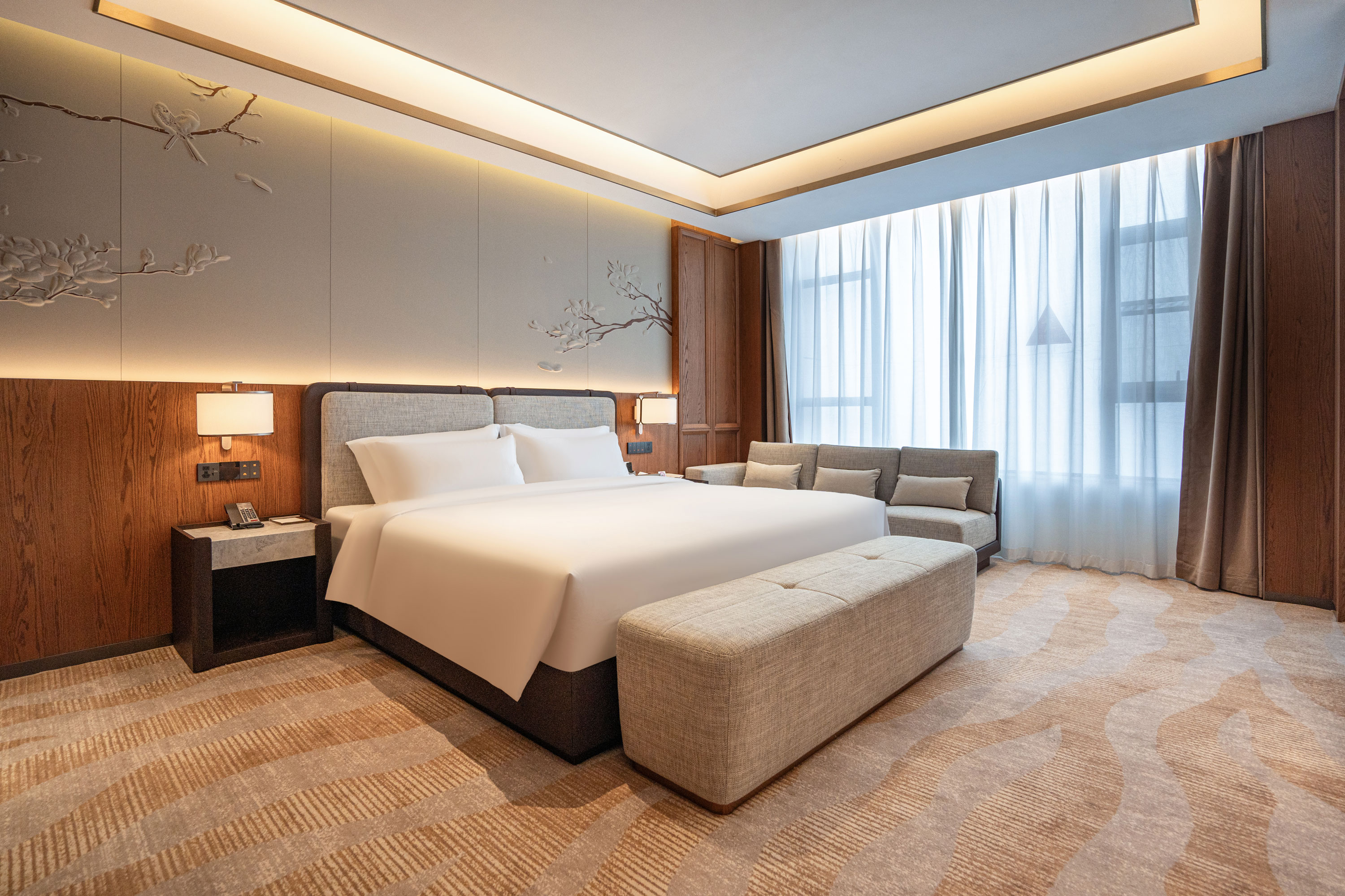 Guest room at the Howard Johnson by Wyndham Jufu Plaza Jinxi in Fuzhou, Other than US/Canada