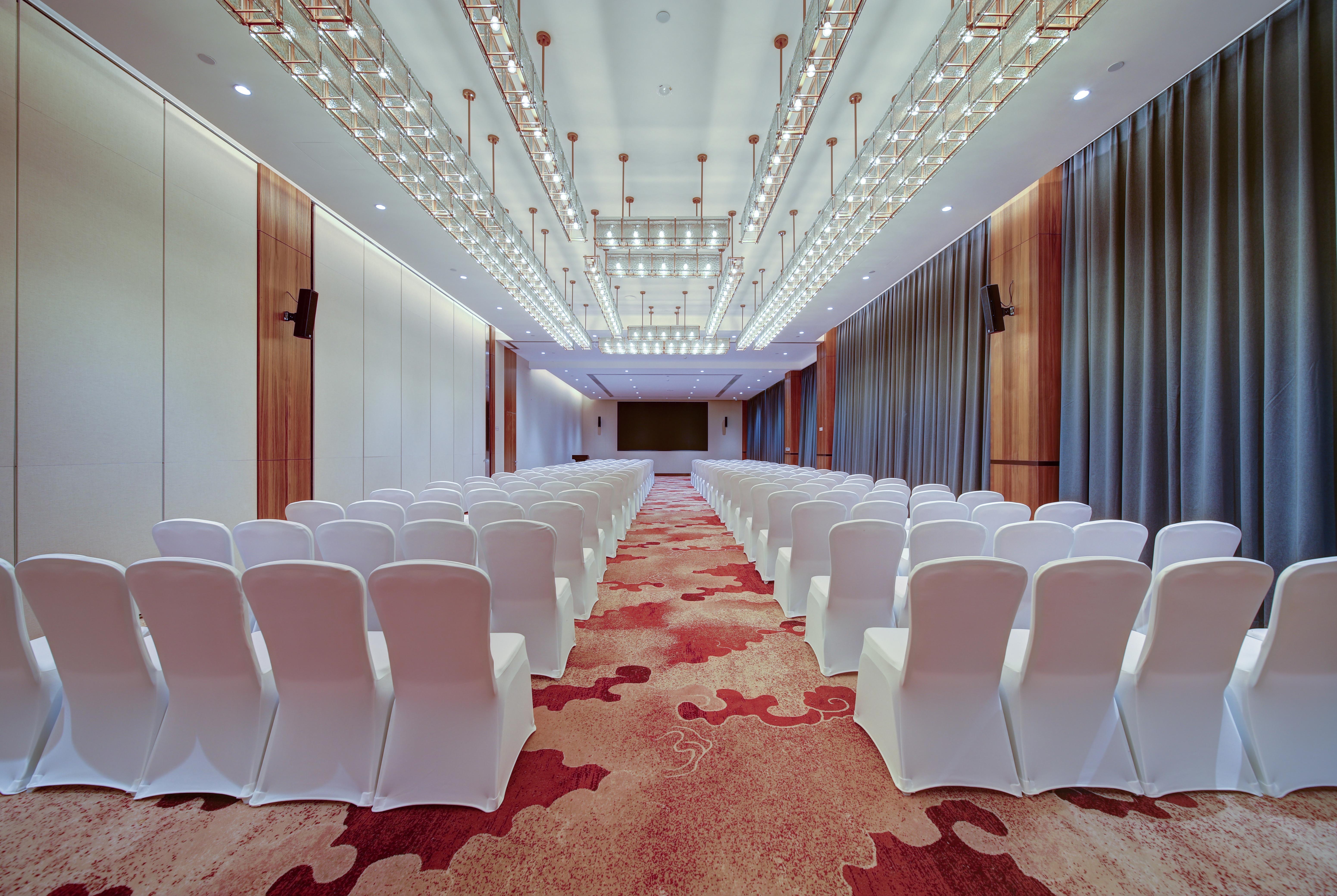 Conference room at Howard Johnson by Wyndham Yilin Hotel Guangan in Guangan, Other than US/Canada