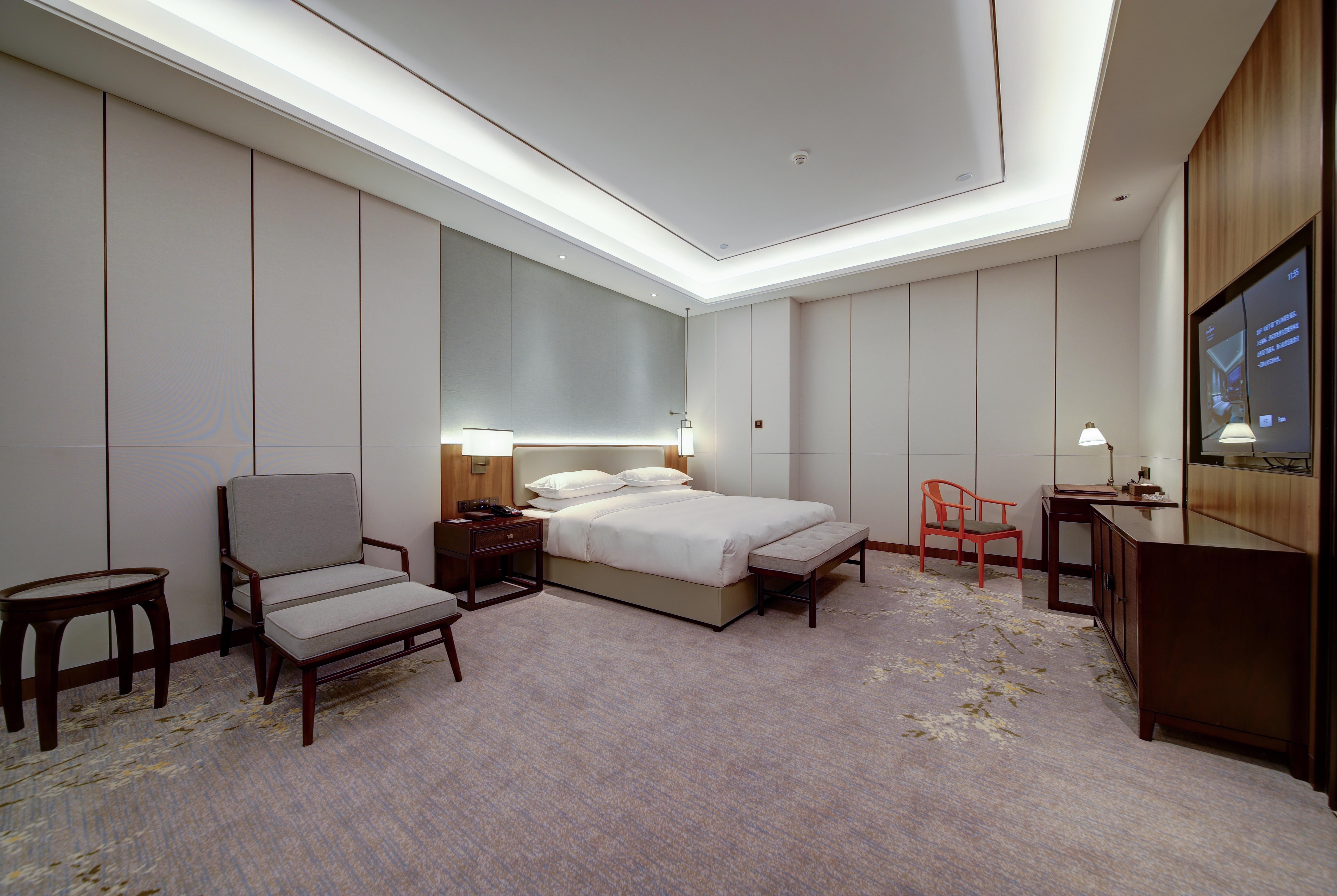 Guest room at the Howard Johnson by Wyndham Yilin Hotel Guangan in Guangan, Other than US/Canada