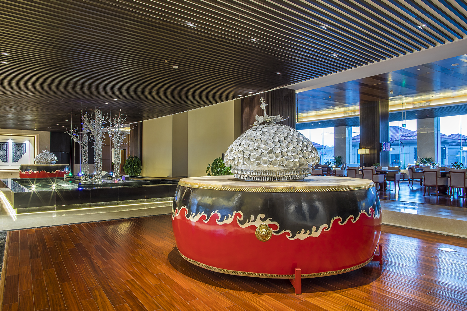 Howard Johnson Qunsheng Plaza Guizhou lobby feature in Guiyang, Other than US/Canada