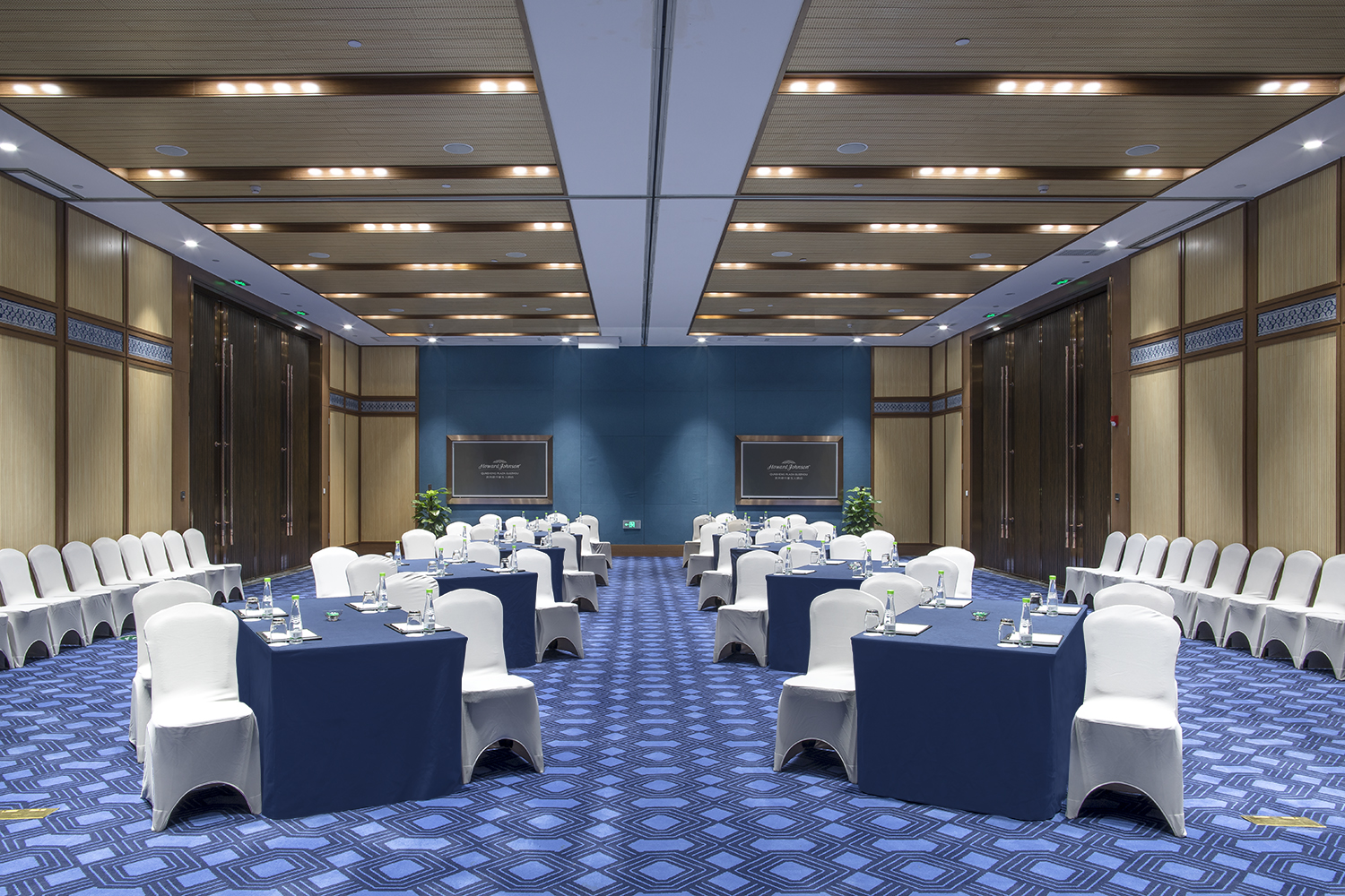 Meeting room at Howard Johnson Qunsheng Plaza Guizhou in Guiyang, Other than US/Canada