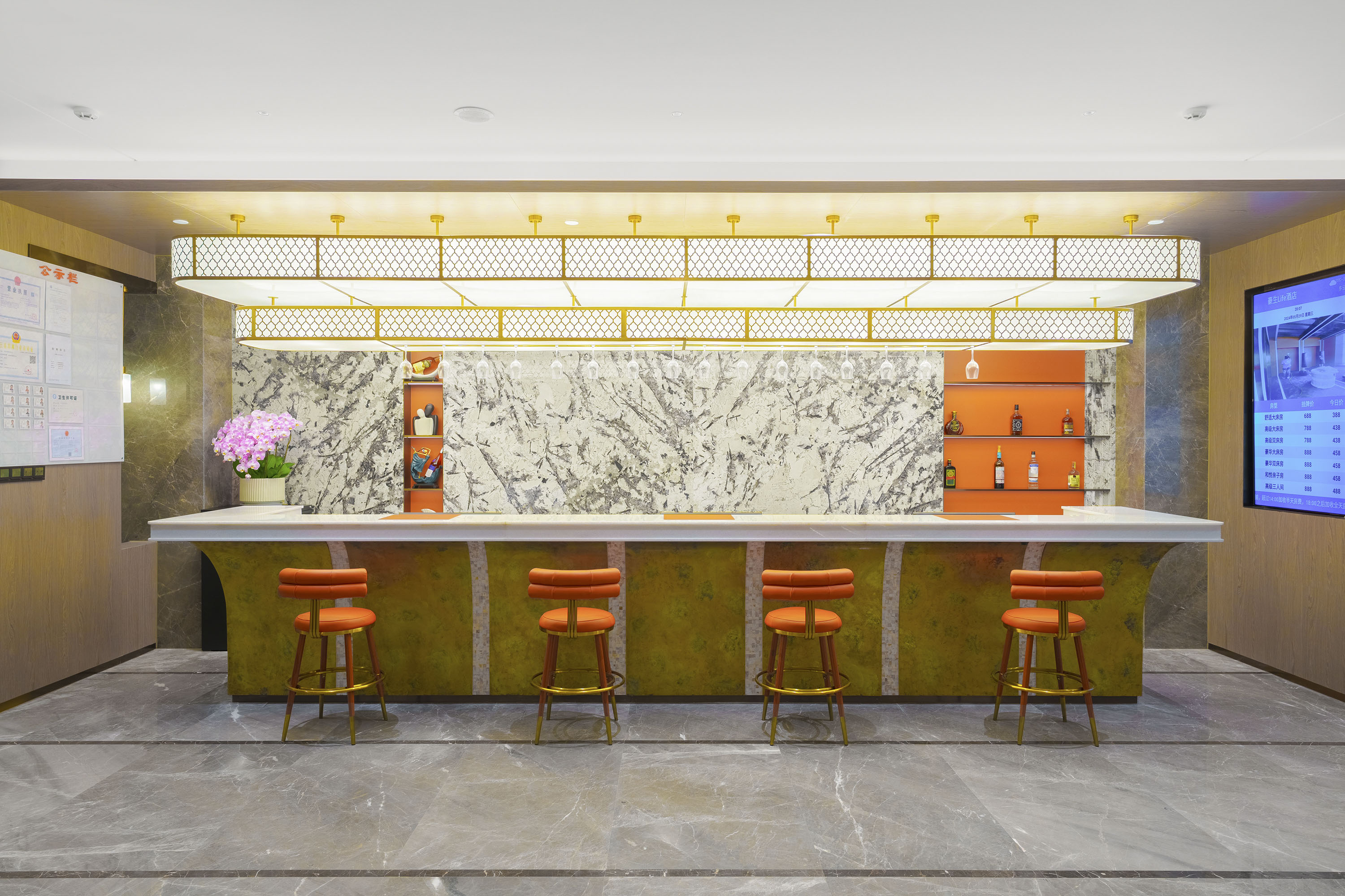 Howard Johnson by Wyndham Life Kunming Guandu Hotel reception in Kunming, Other than US/Canada