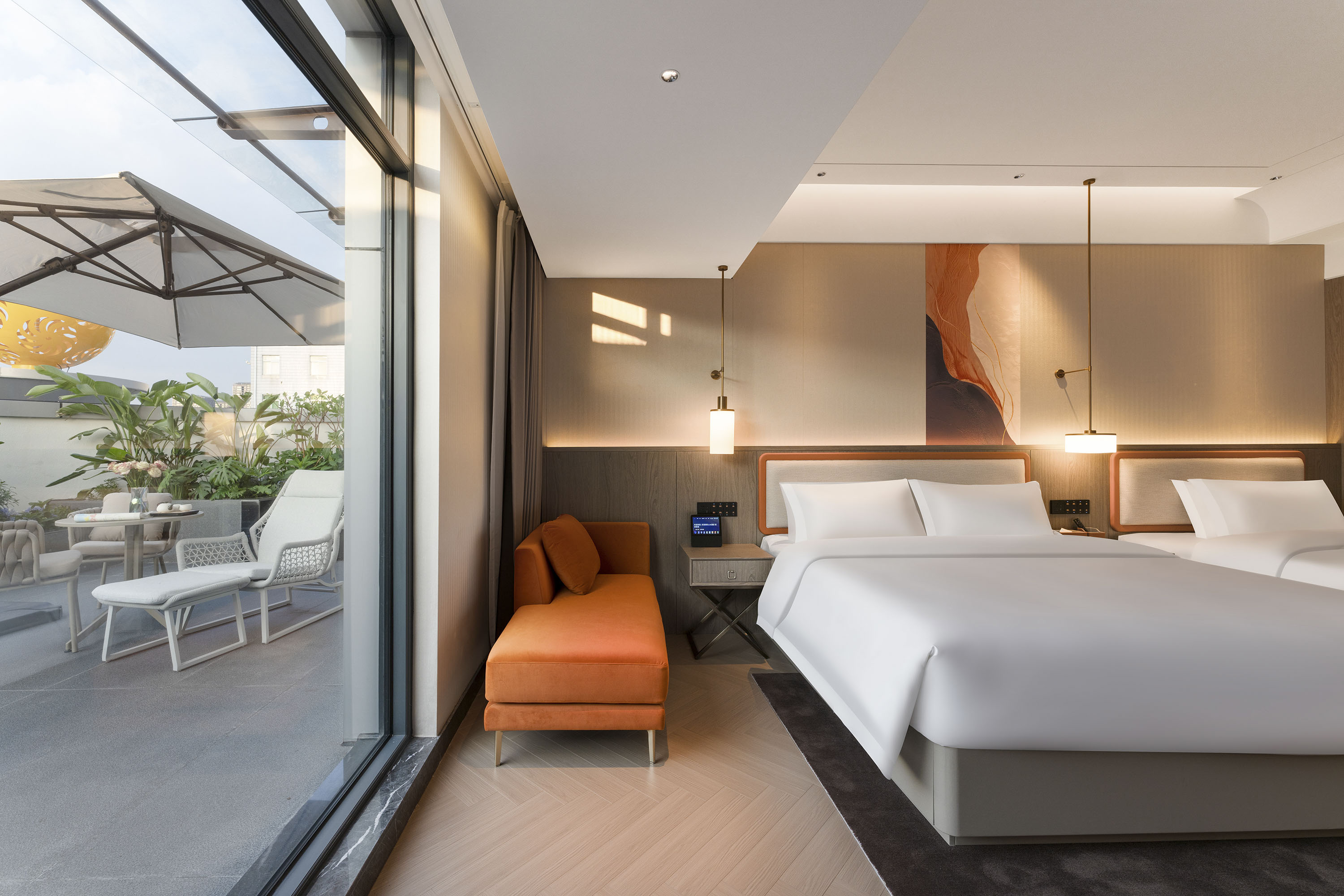 Guest room at the Howard Johnson by Wyndham Life Kunming Guandu Hotel in Kunming, Other than US/Canada