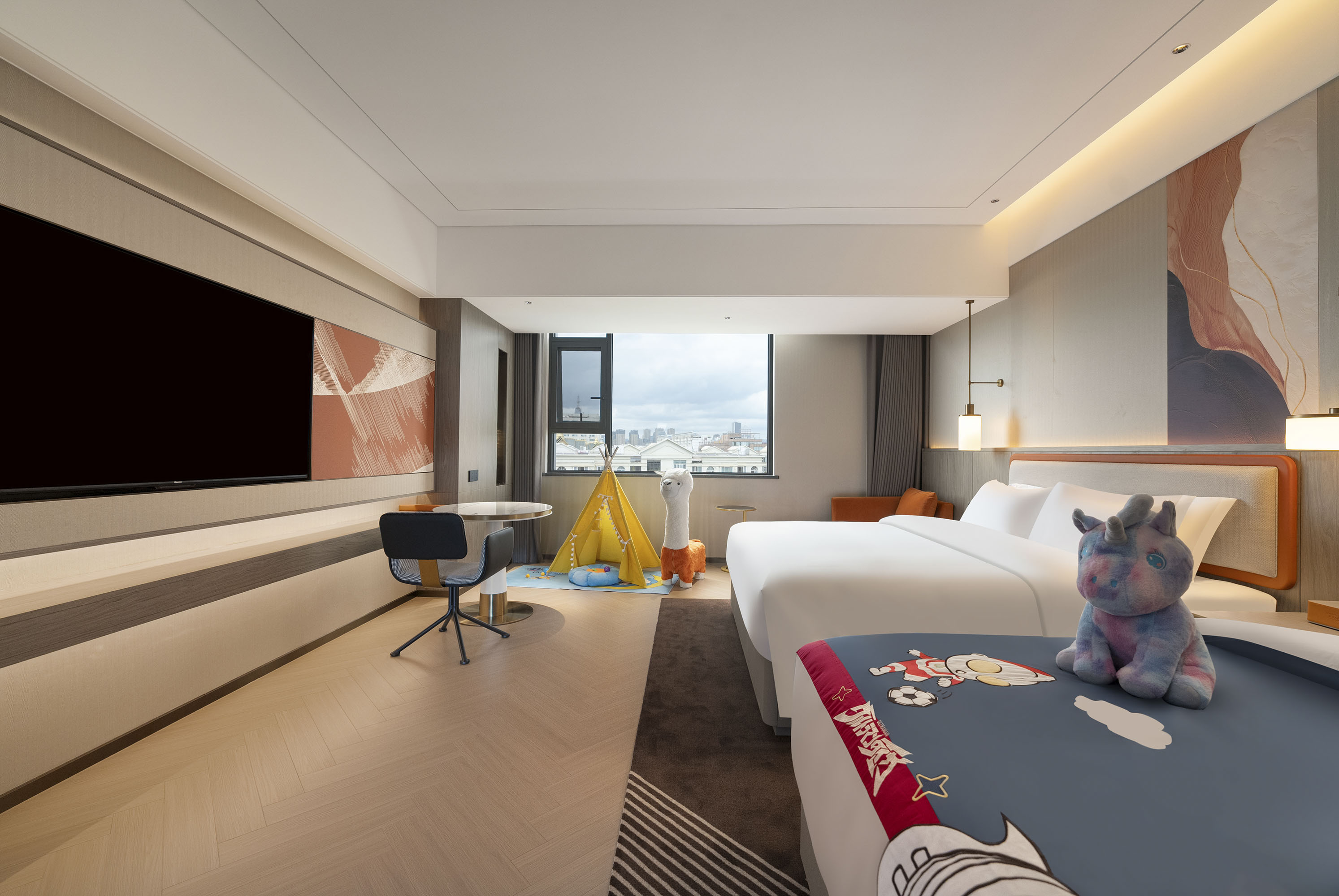 Guest room at the Howard Johnson by Wyndham Life Kunming Guandu Hotel in Kunming, Other than US/Canada