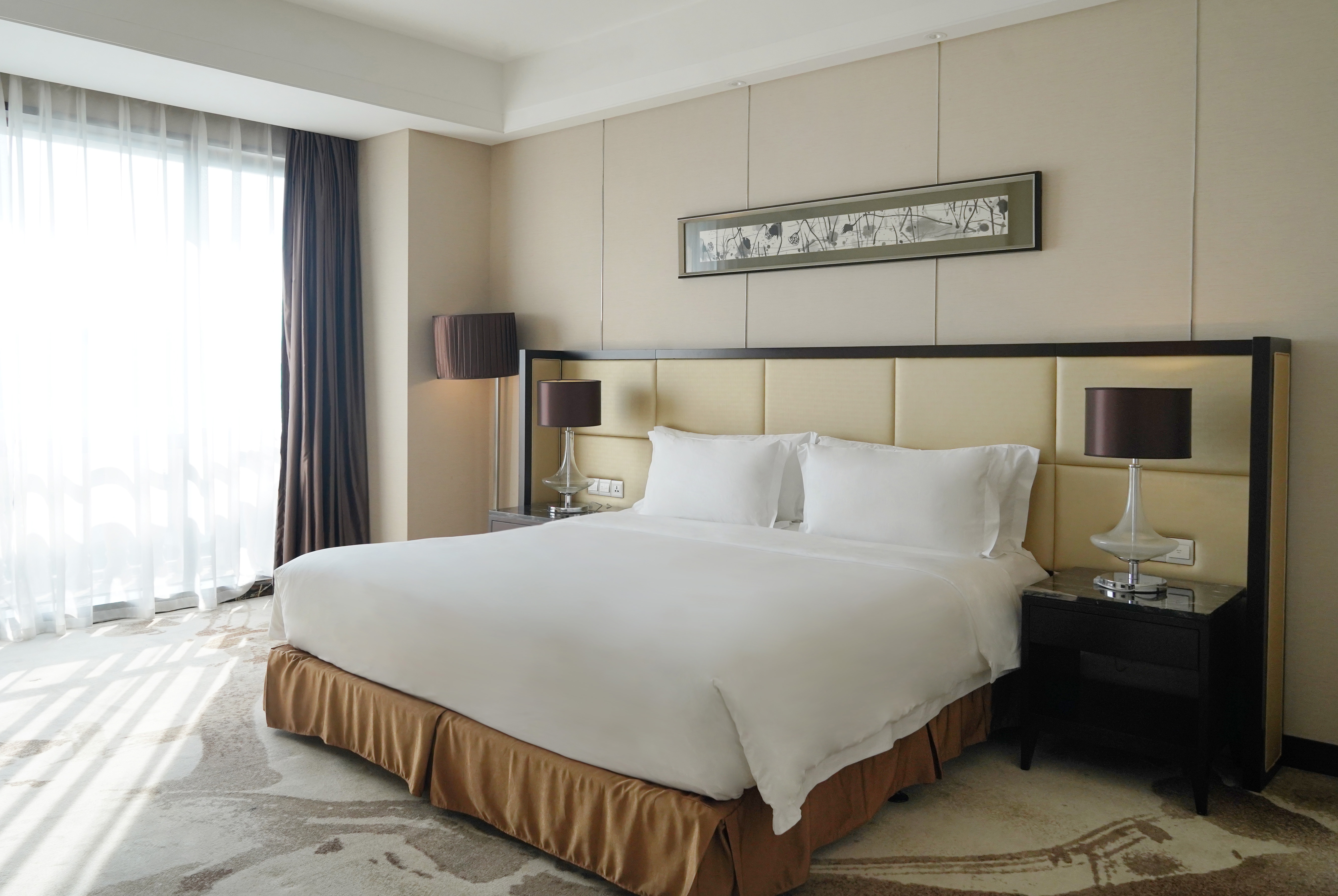 Guest room at the Howard Johnson by Wyndham Changsheng Plaza Meizhou in Meizhou, Other than US/Canada