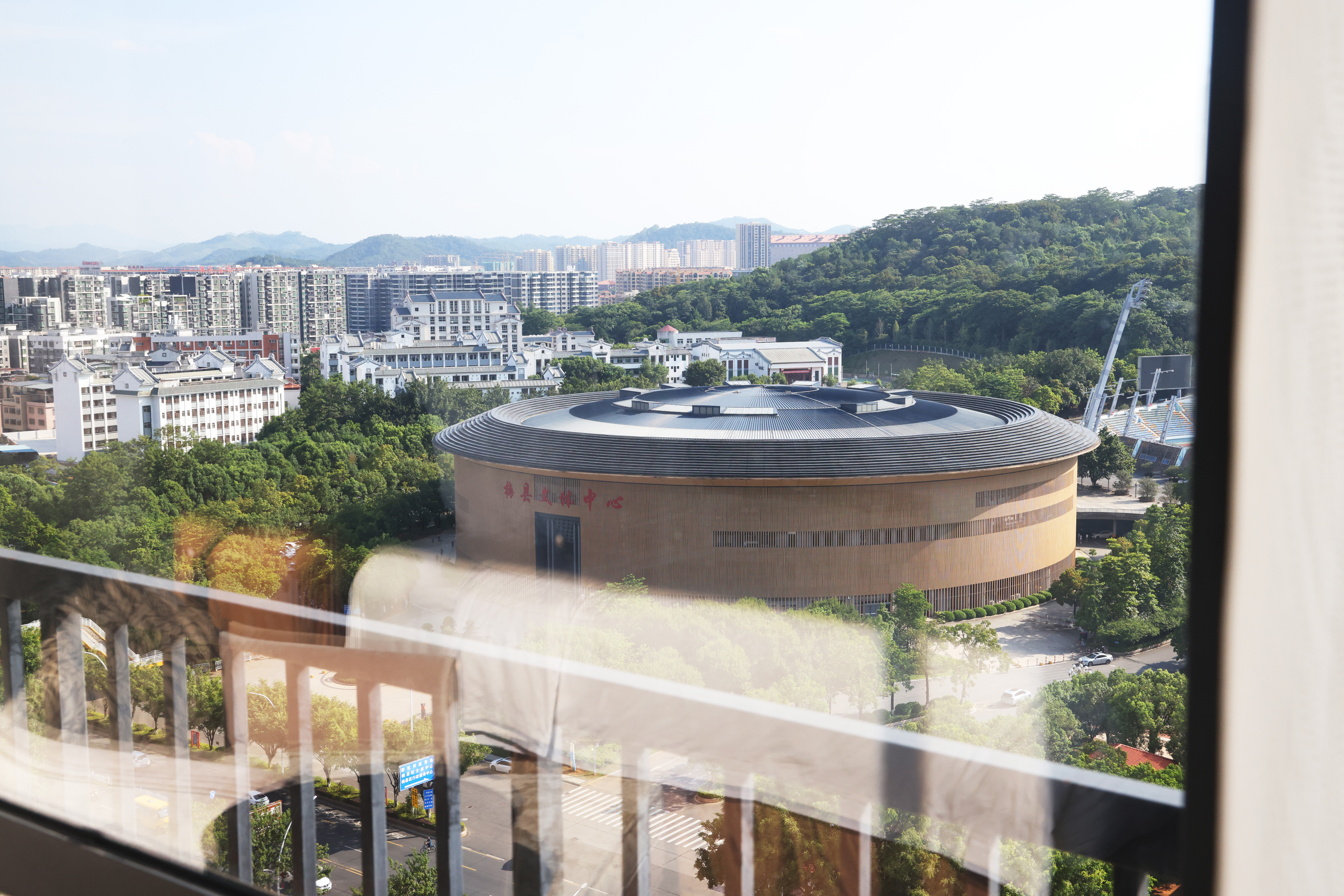 Guest room at the Howard Johnson by Wyndham Changsheng Plaza Meizhou in Meizhou, Other than US/Canada