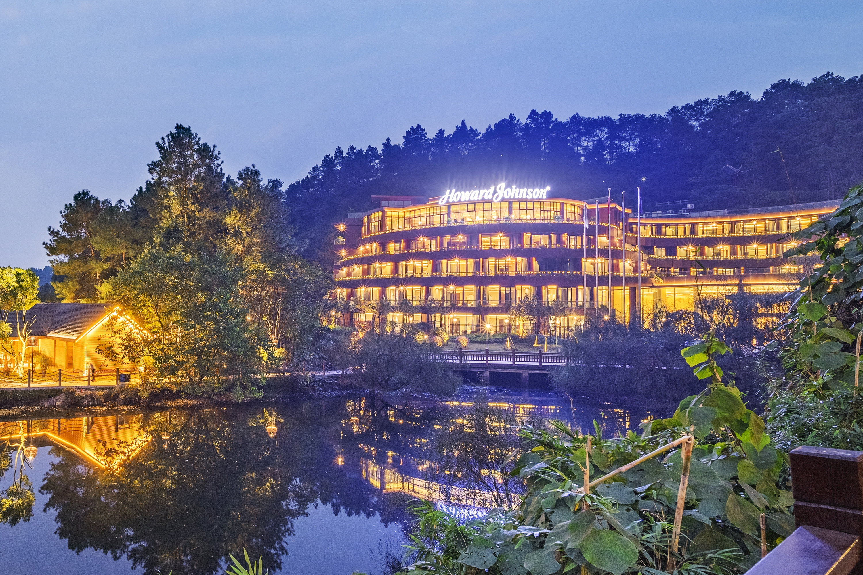 Exterior of Howard Johnson by Wyndham Lake Serenity Hotel Neijiang hotel in Neijiang City, Other than US/Canada