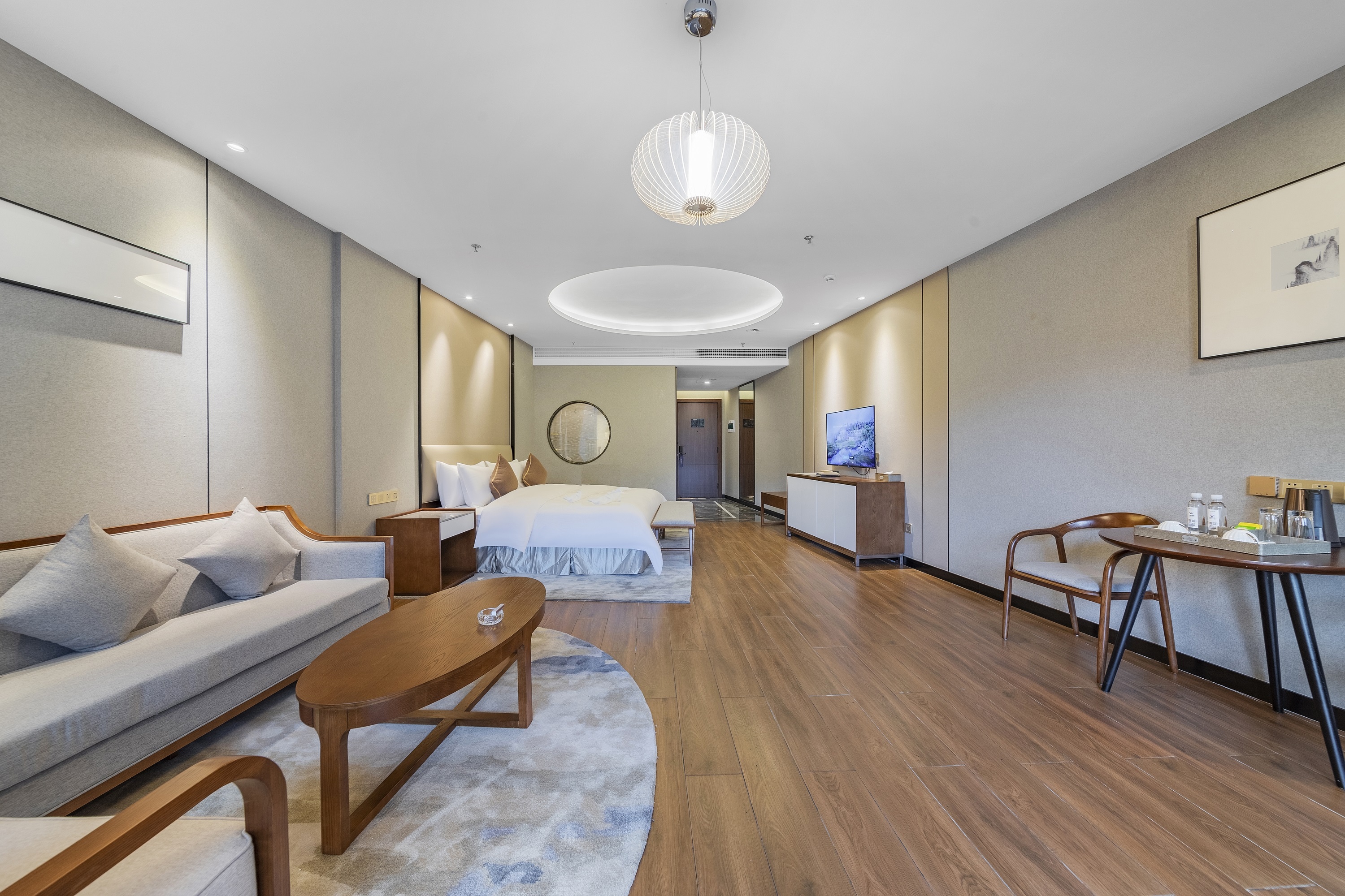 Guest room at the Howard Johnson by Wyndham Lake Serenity Hotel Neijiang in Neijiang City, Other than US/Canada