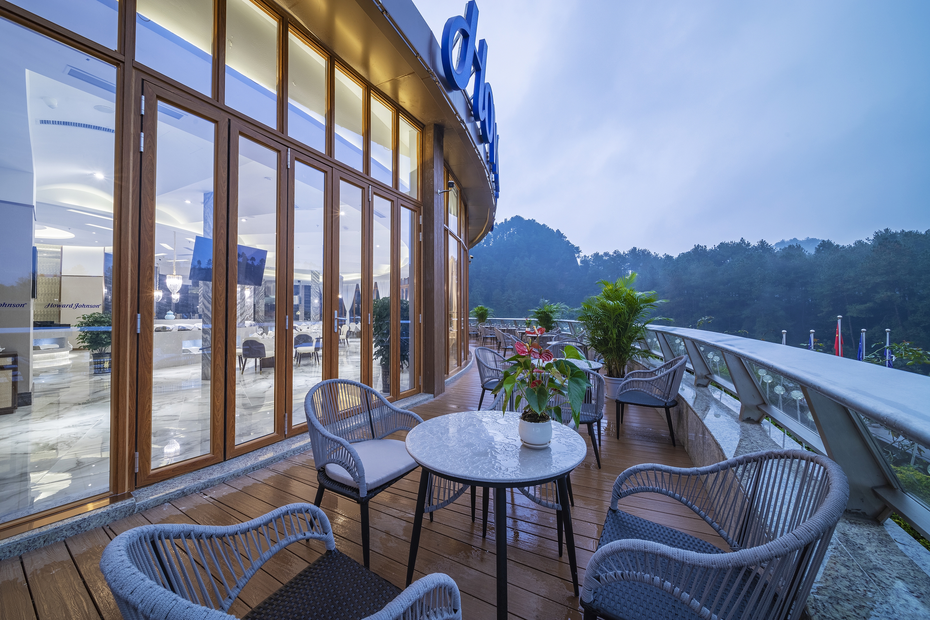 Property amenity at Howard Johnson by Wyndham Lake Serenity Hotel Neijiang in Neijiang City, Other than US/Canada